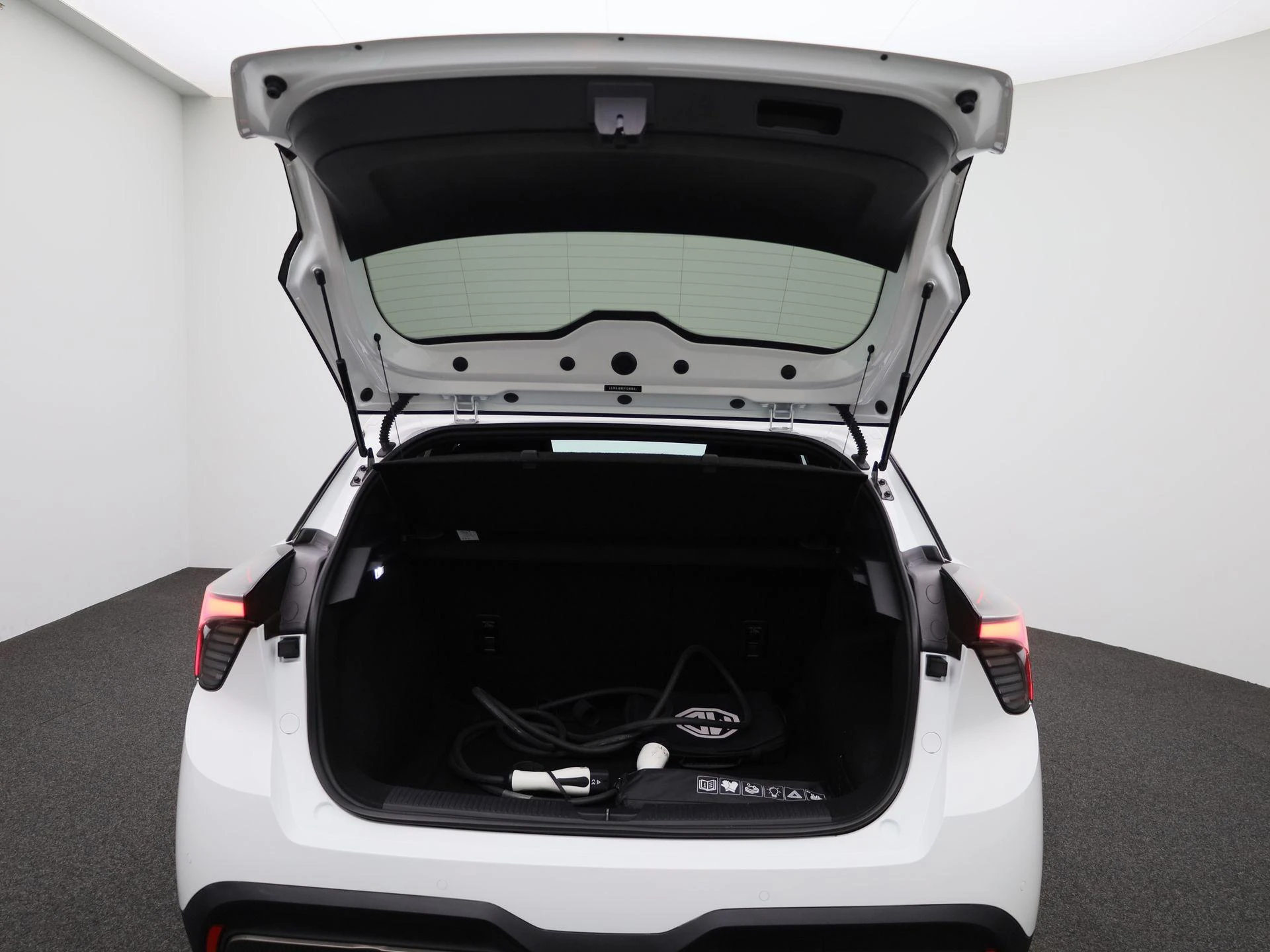 MG-MG4 EV-image-10