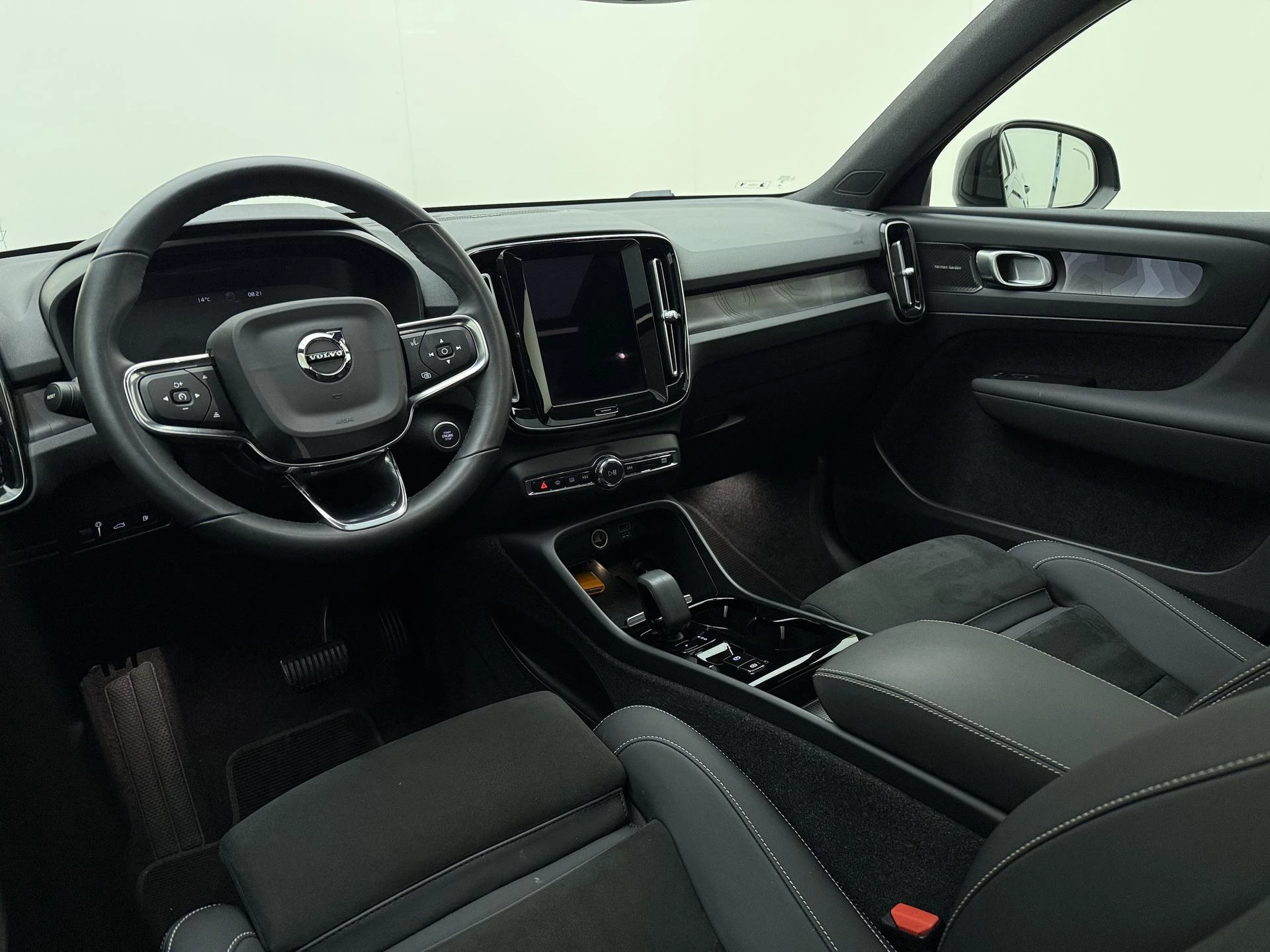 Volvo-XC40-image-13
