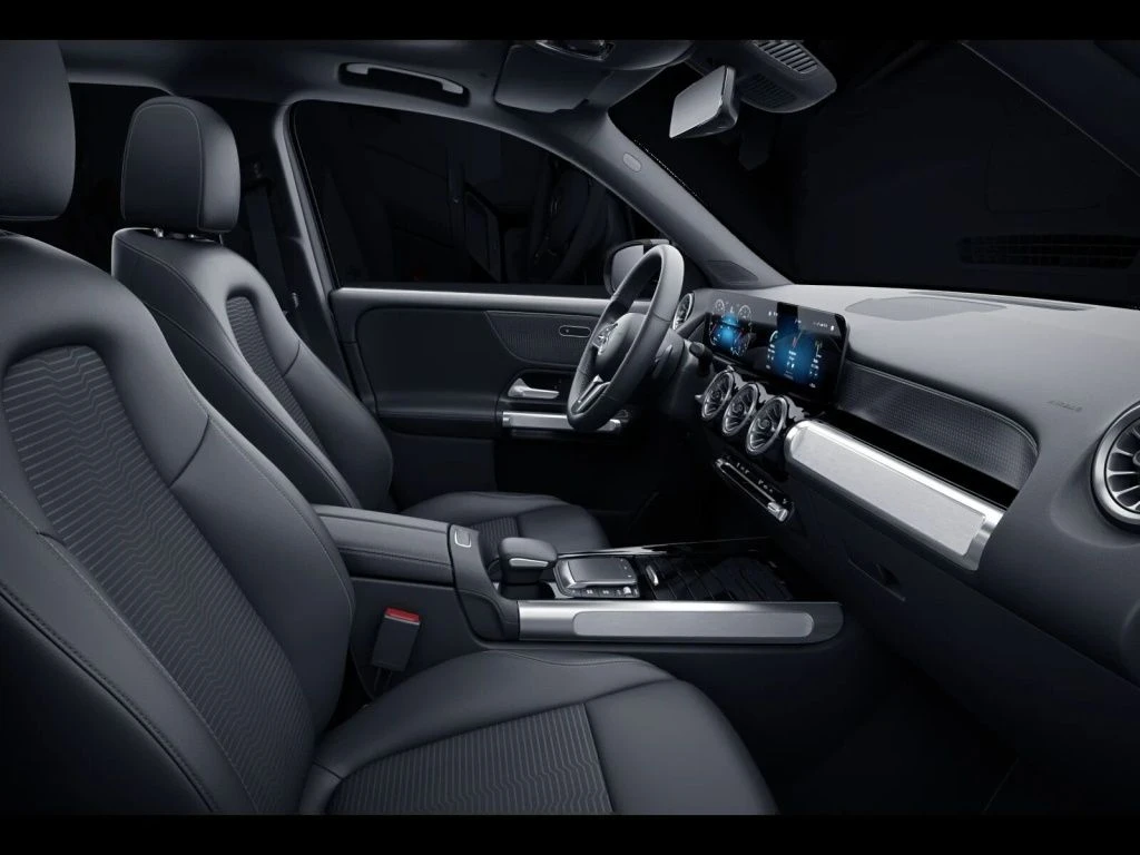 Mercedes-Benz-GLB 200-image-10