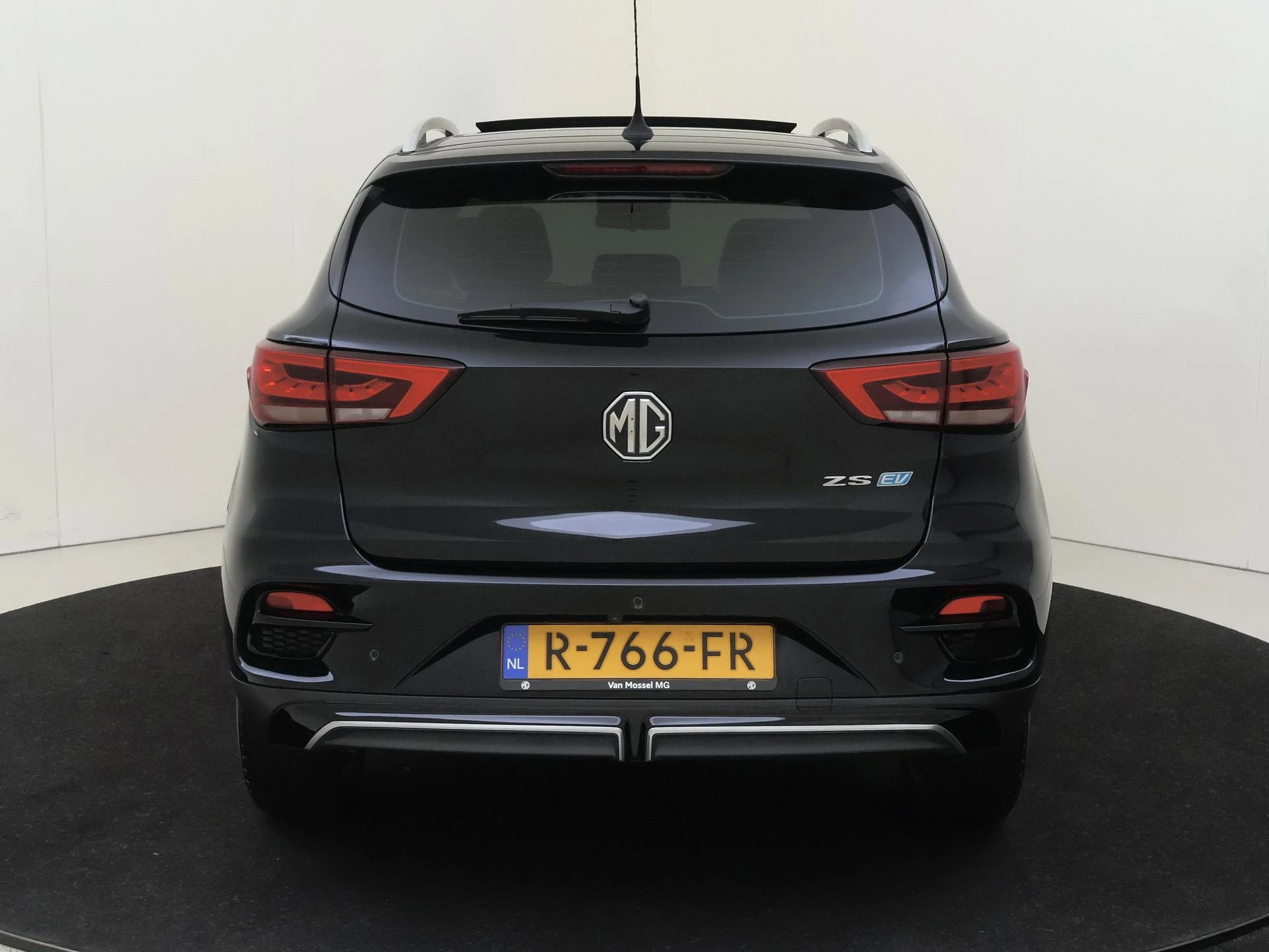 MG ZS EV EV Standard Range Luxury 50 kWh