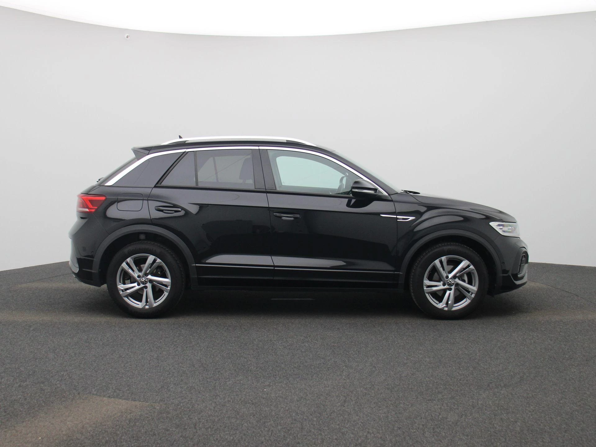 Volkswagen-T-Roc-image-5