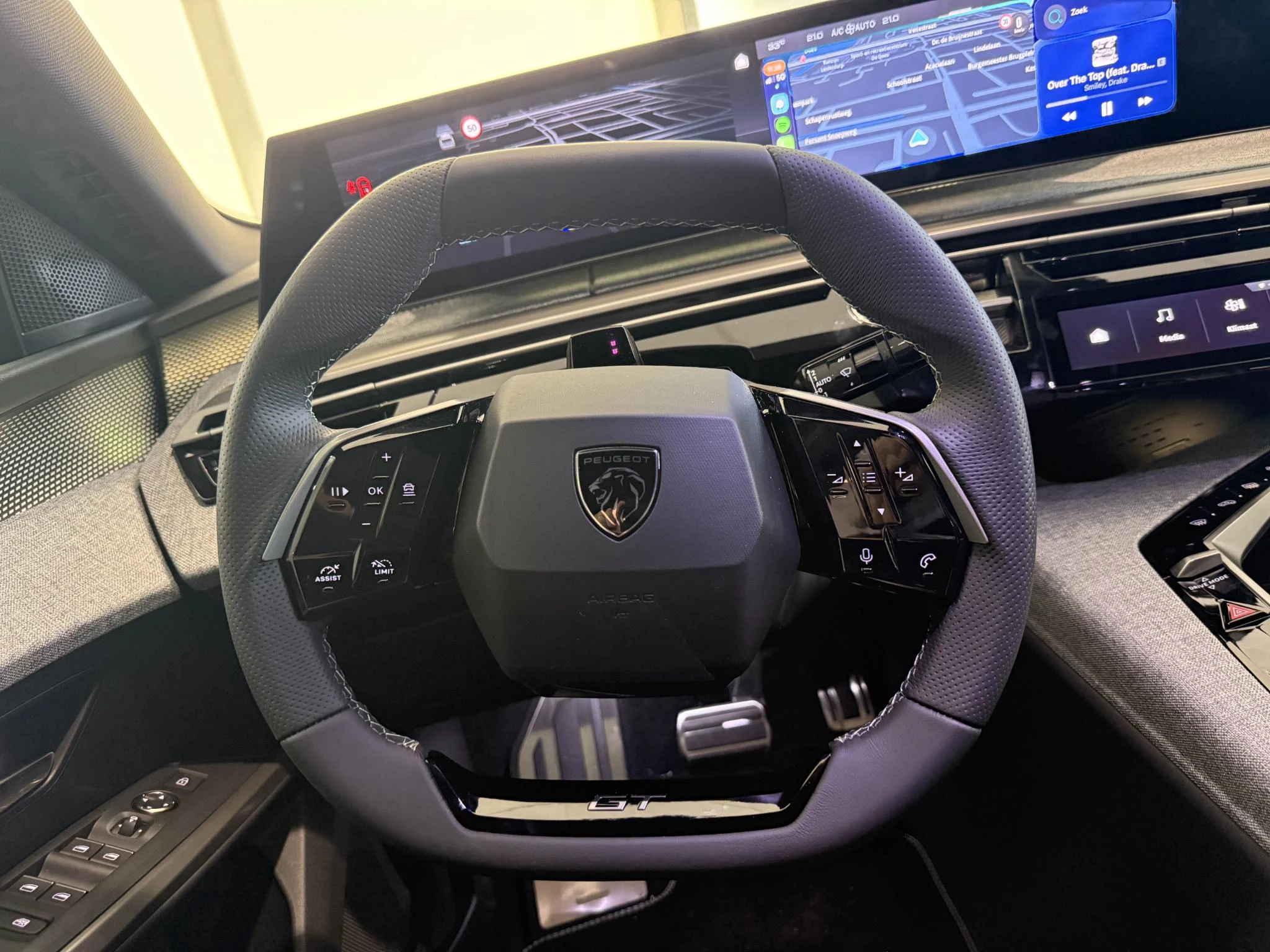 Peugeot e-3008 GT Long Range 230 97 kWh