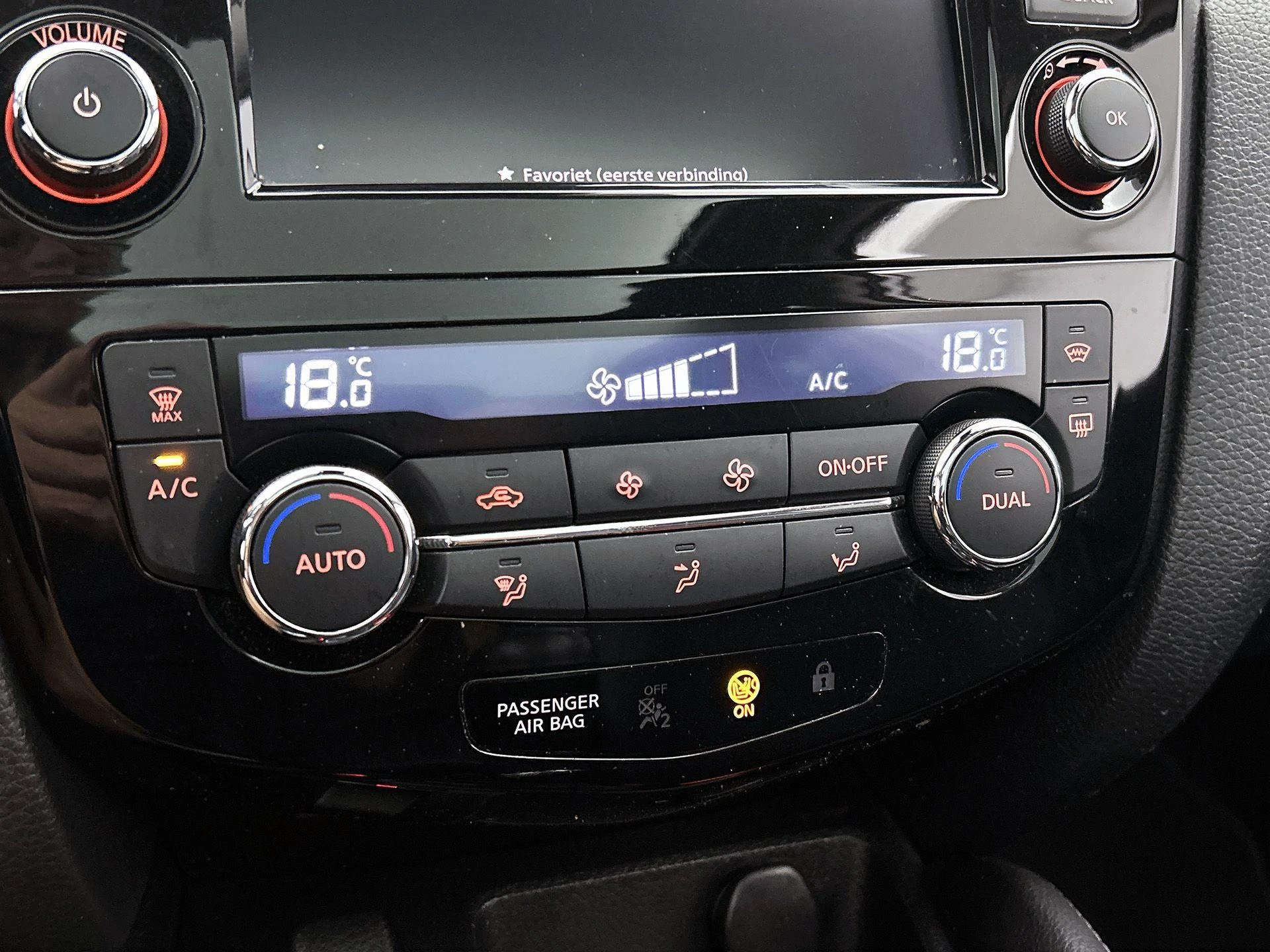 Nissan-QASHQAI-image-17