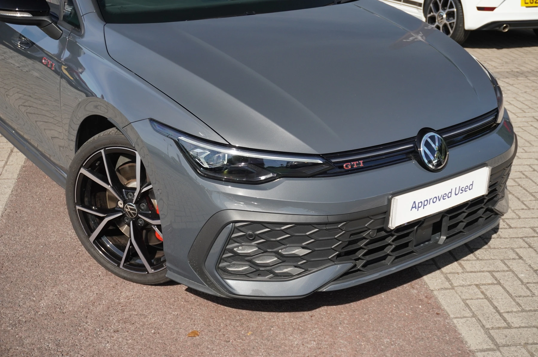 Volkswagen-Golf-image-22