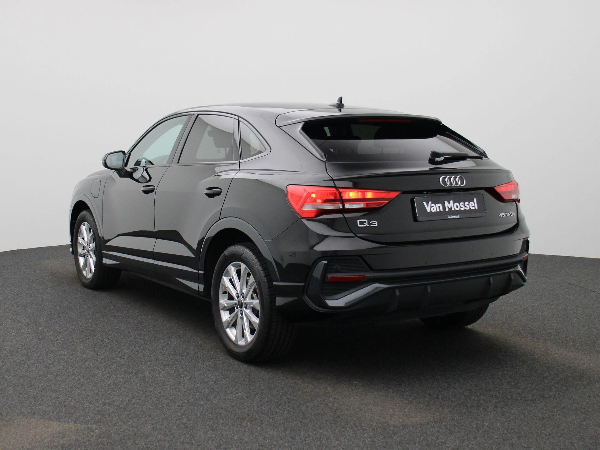 Audi-Q3-image-1