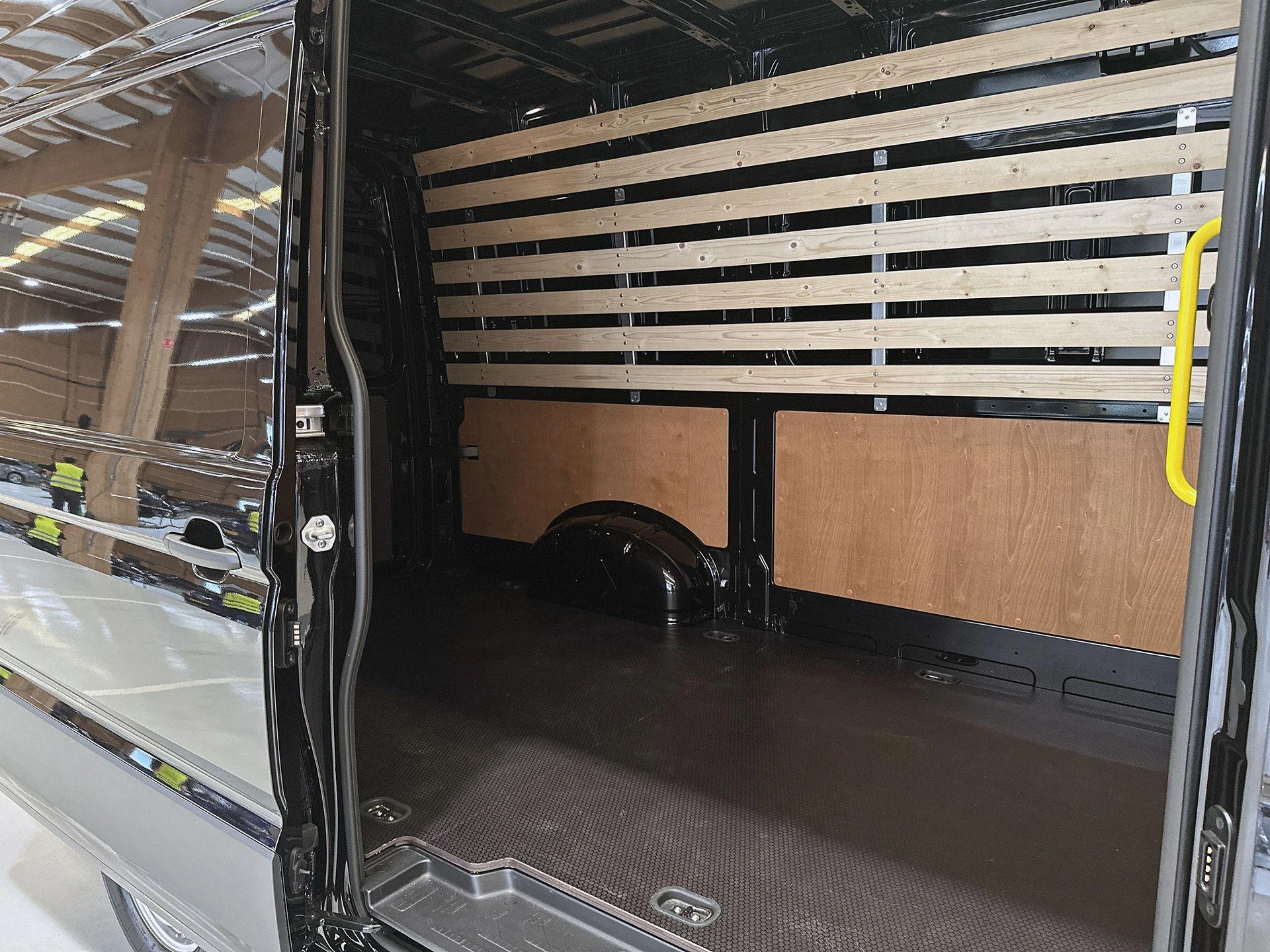 Volkswagen-Crafter-image-24