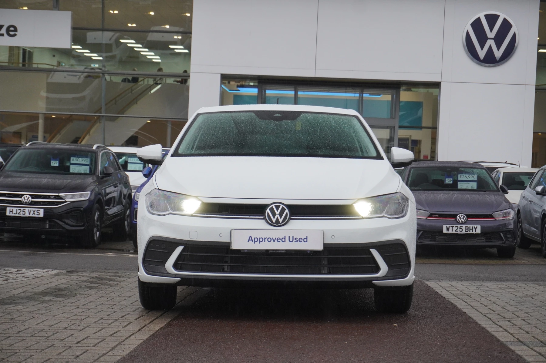 Volkswagen-Polo-image-6