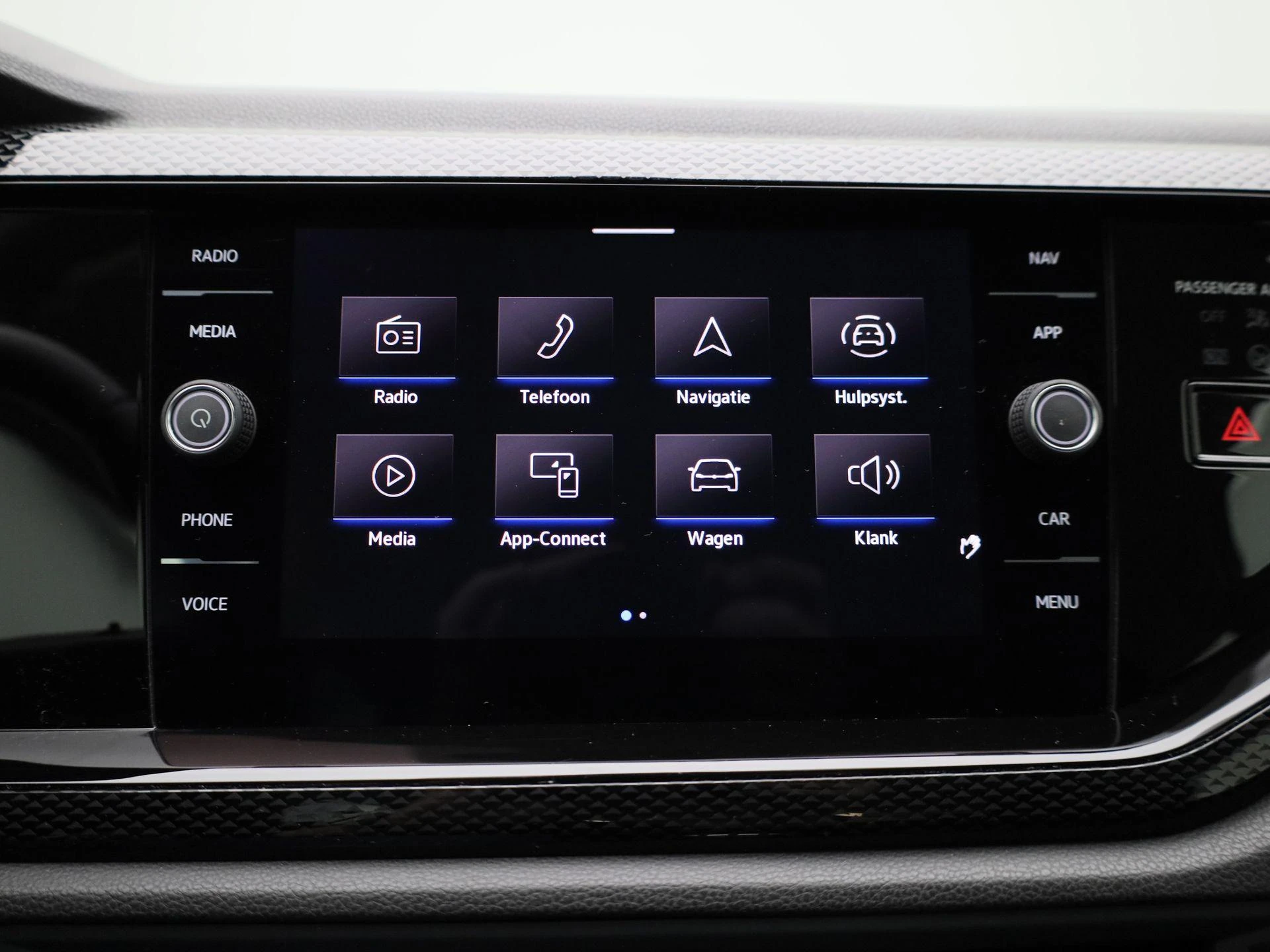 Volkswagen-Polo-image-19