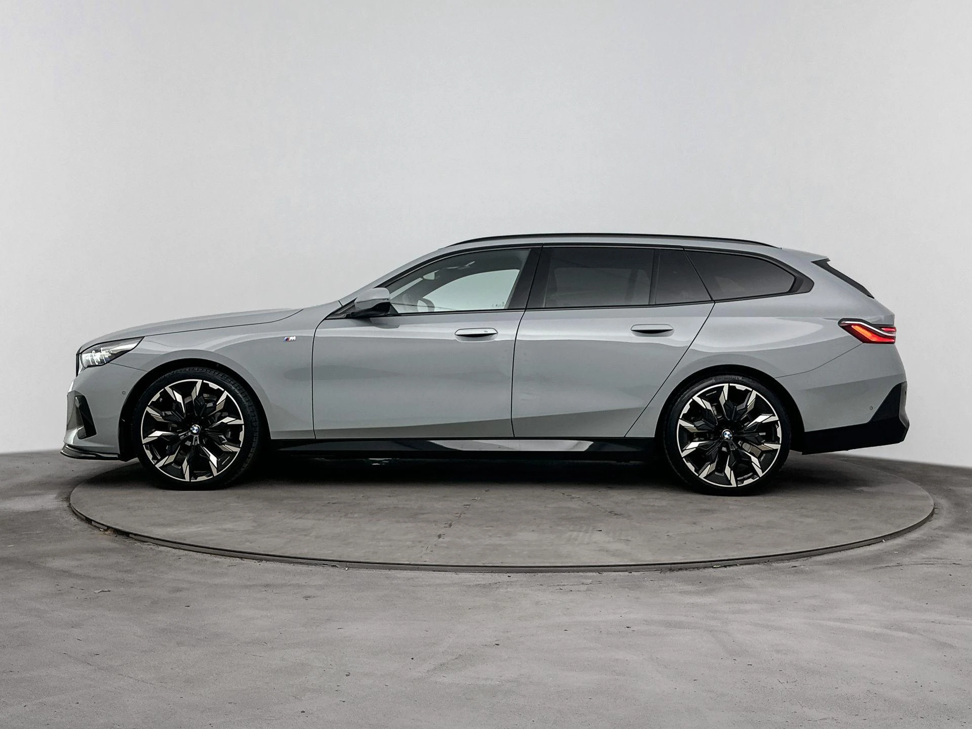 BMW-5 Serie-image-1