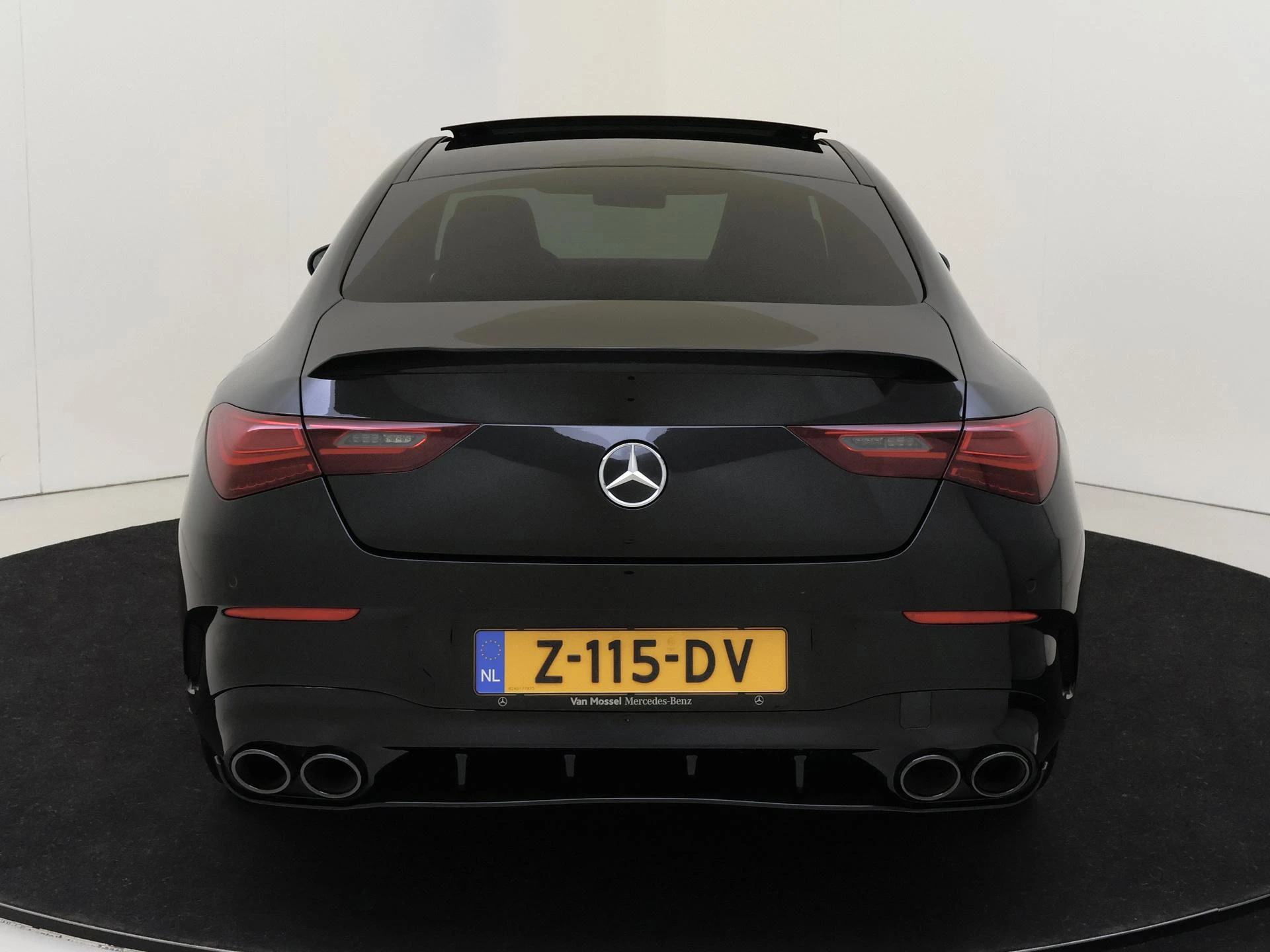 Mercedes-Benz-CLA-image-6