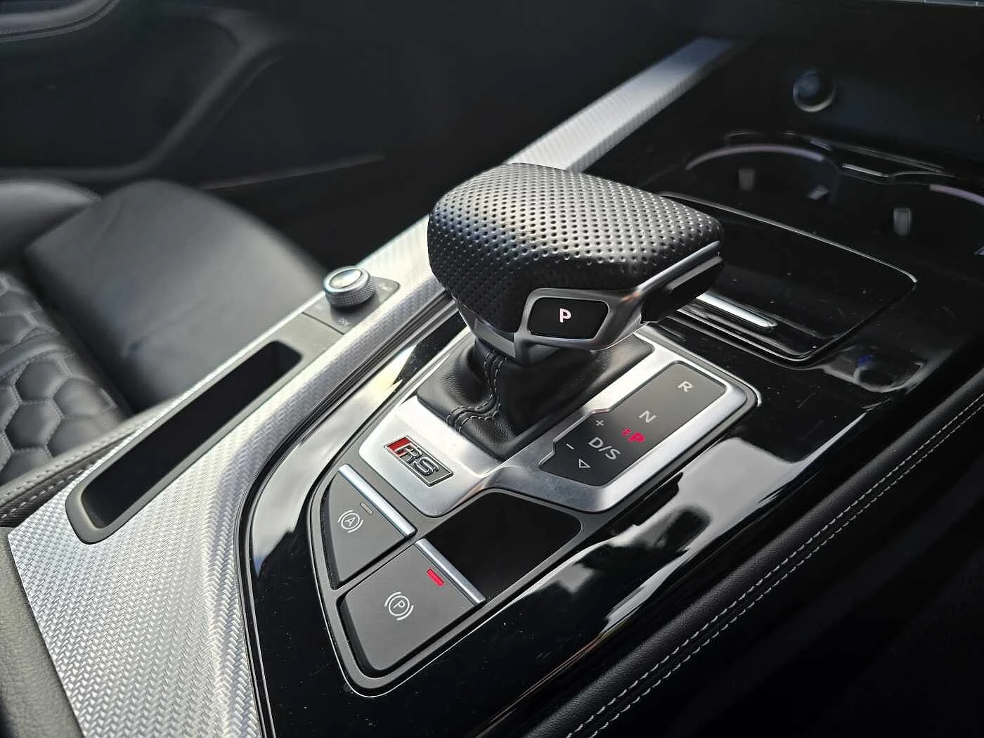 Audi-RS4-image-7