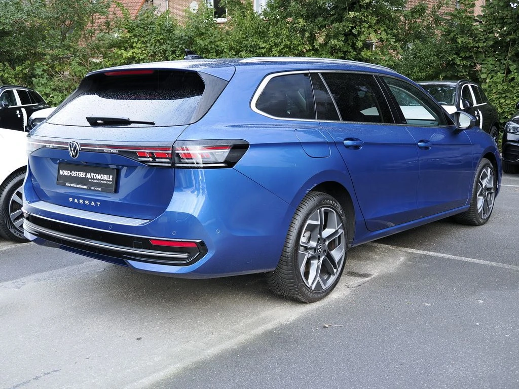 Volkswagen-Passat-image-4