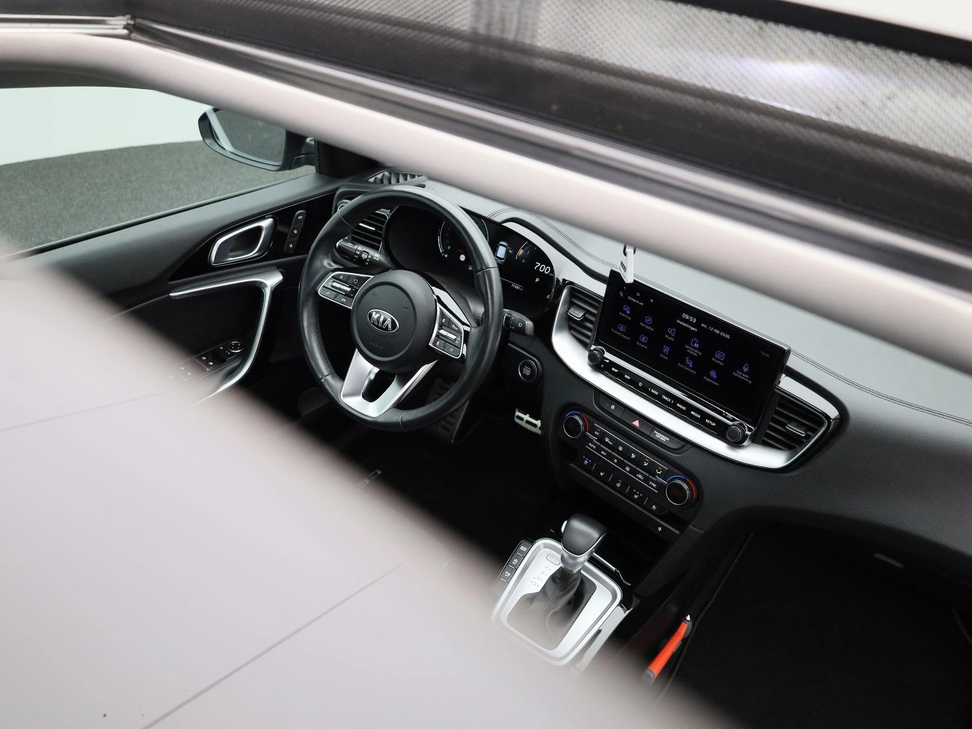 Kia-Ceed Sportswagon-image-37