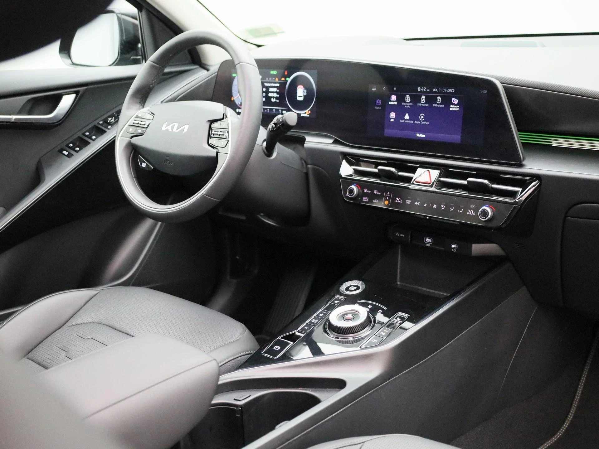 Kia-Niro-image-38