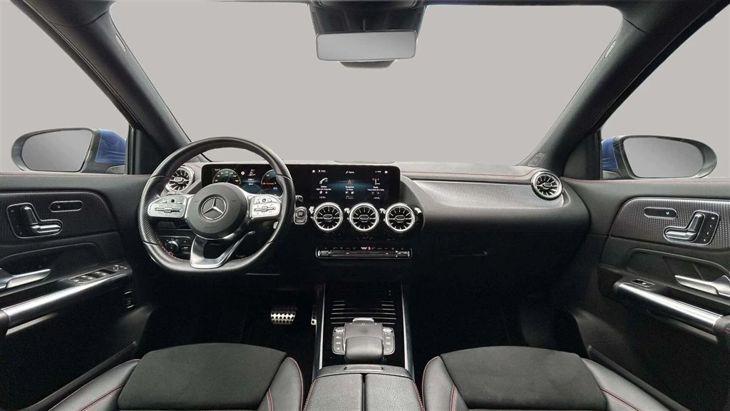 Mercedes-Benz-EQA-image-21