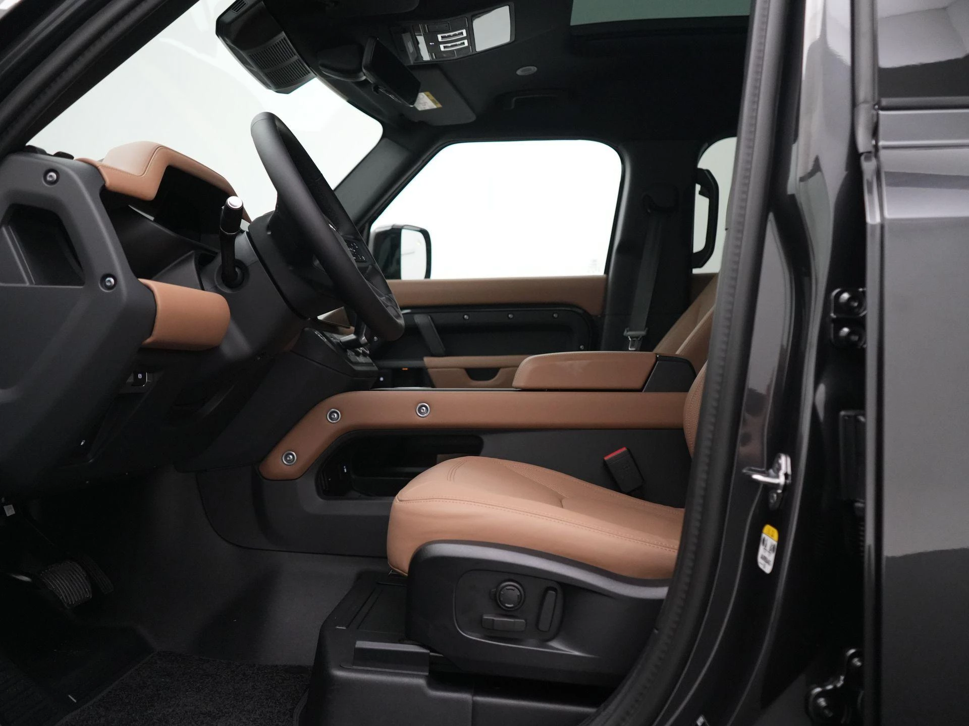 Land Rover Defender 2.0 P300e 110 HSE Dynamic Edition