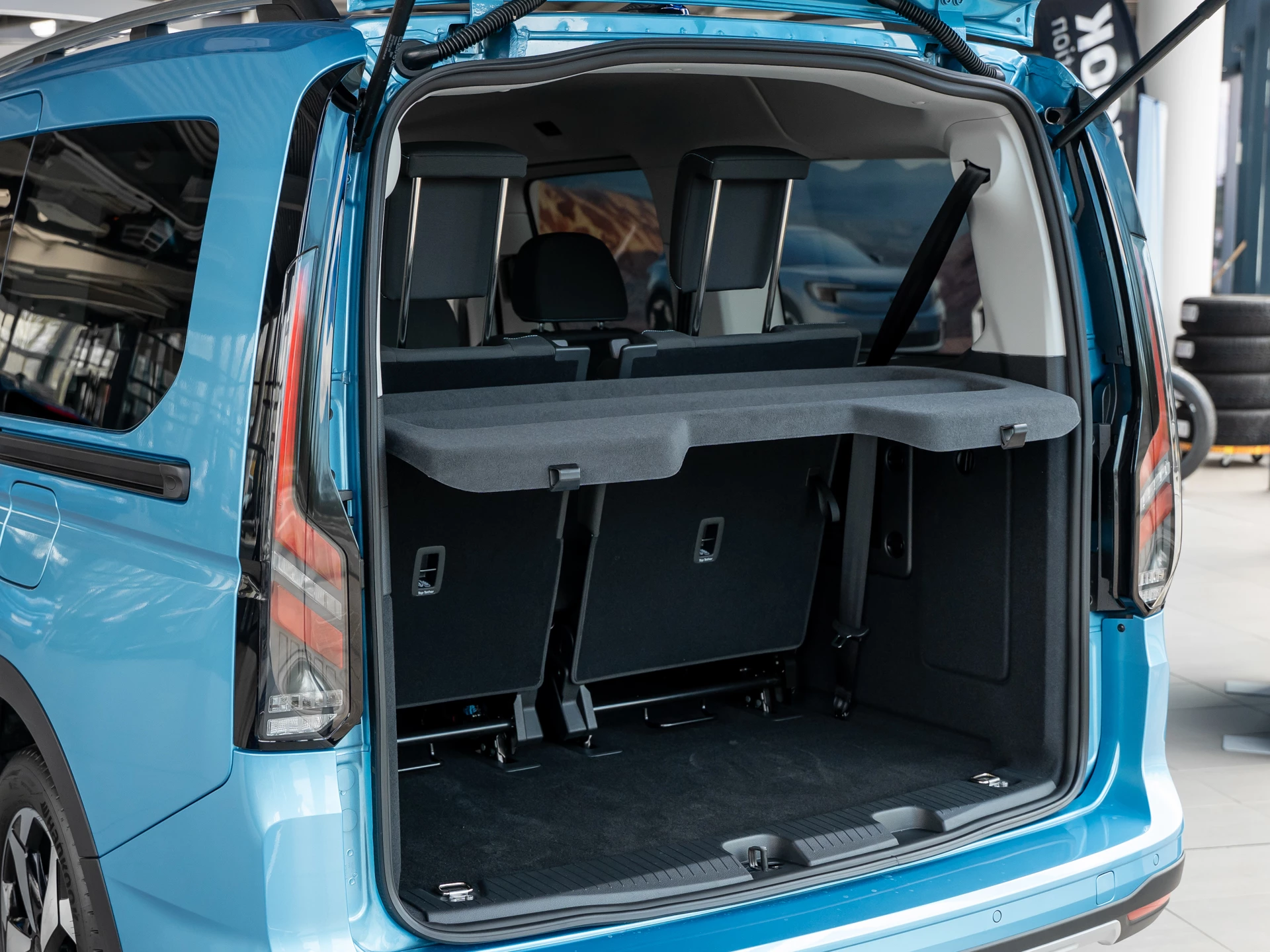 Ford-Tourneo Connect-image-8