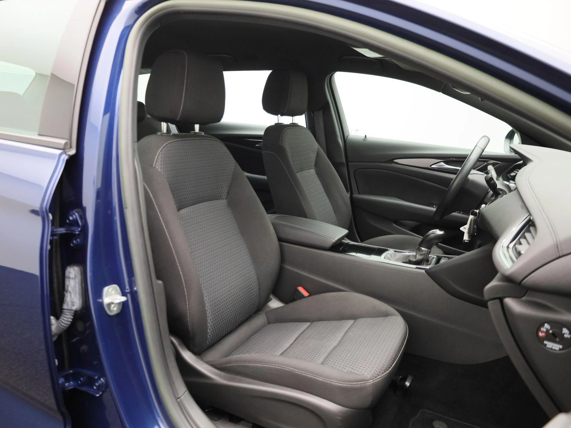 Opel-Insignia-image-34