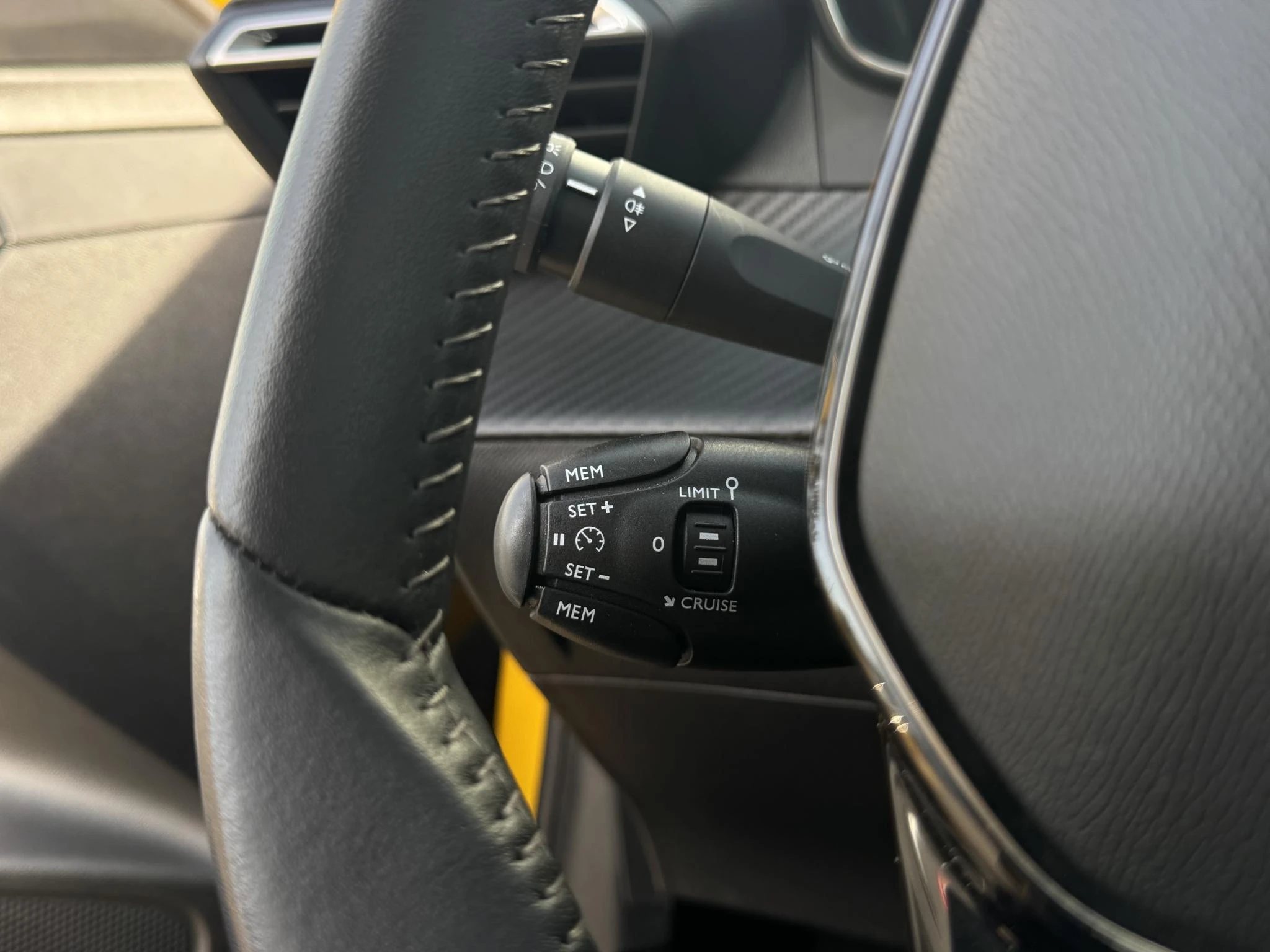 Peugeot-208-image-14