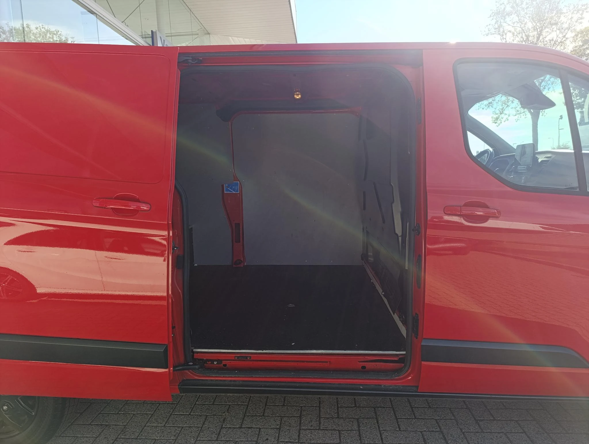 Ford-Transit Custom-image-8