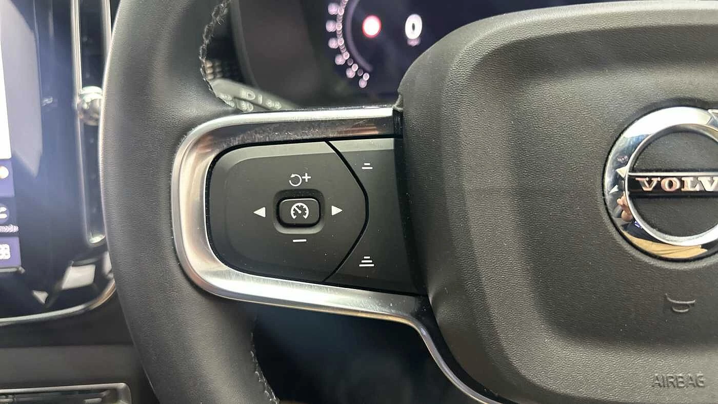 Volvo-XC40-image-25