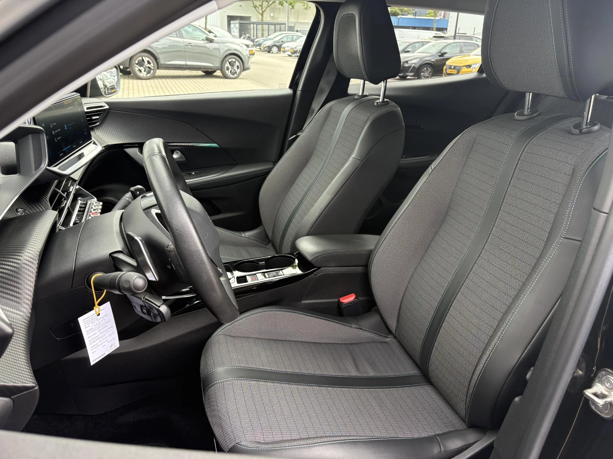 Peugeot 2008 1.2 PureTech Allure Pack