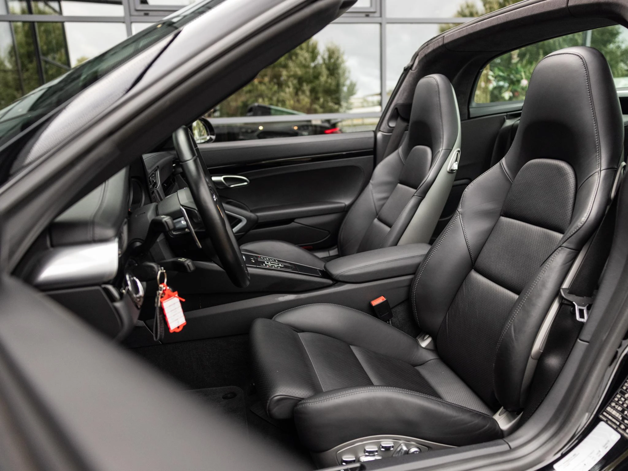Porsche-911-image-36