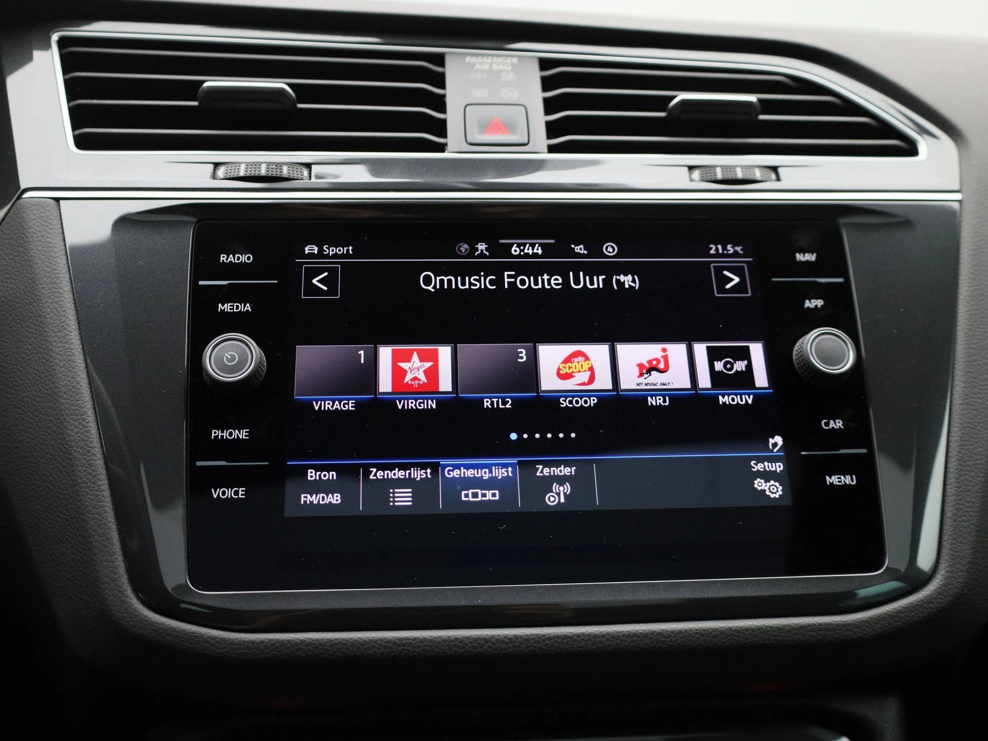 Volkswagen-Tiguan-image-20