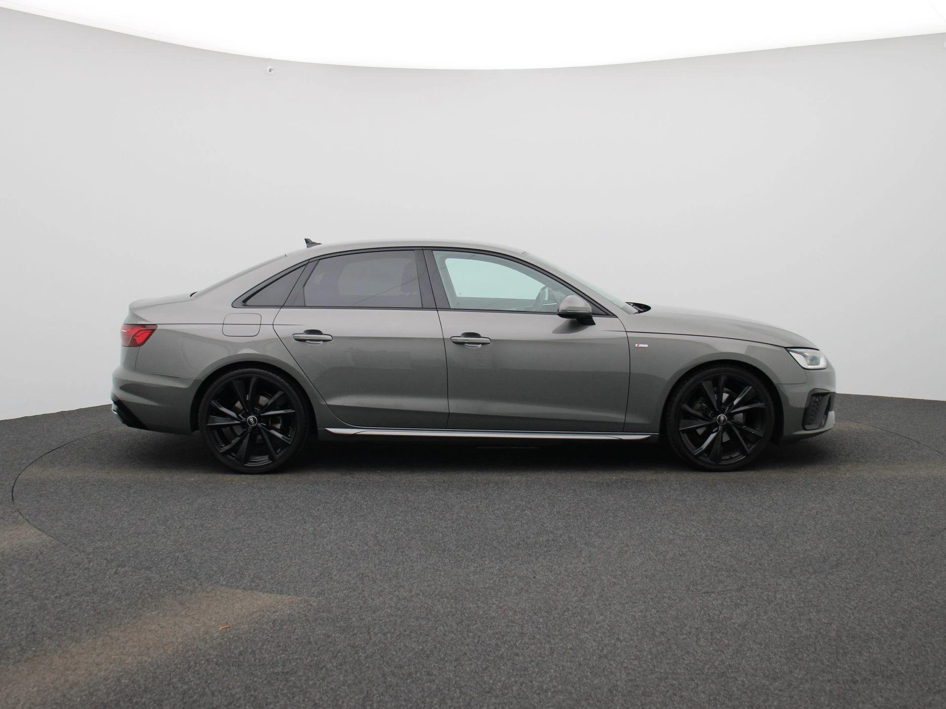 Audi-A4-image-7