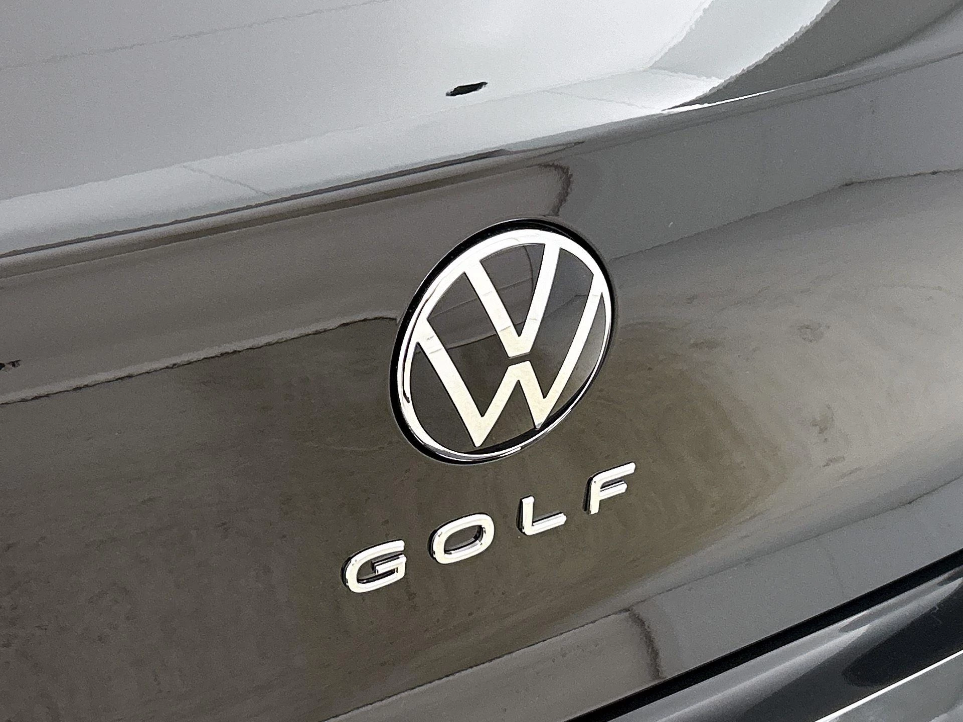 Volkswagen-Golf-image-29