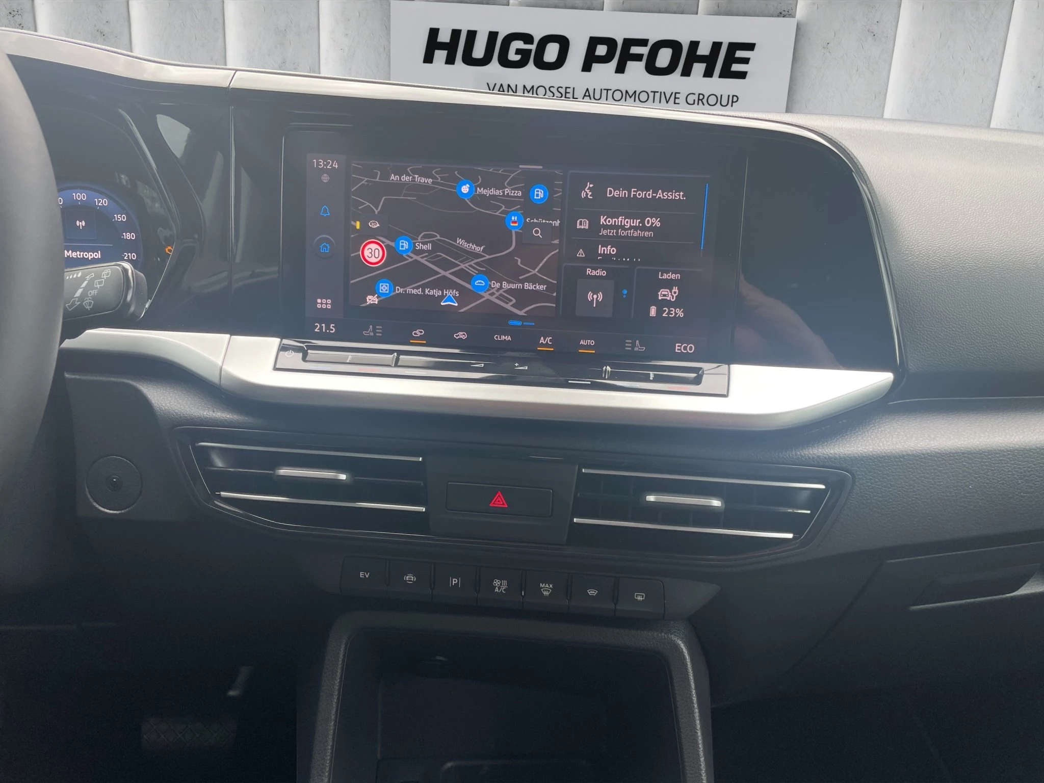 Ford Tourneo Connect Titanium Langer Radstand (L2). Grand 1.5 l EcoBoost PHEV. 6-Gang-Automatikgetriebe.