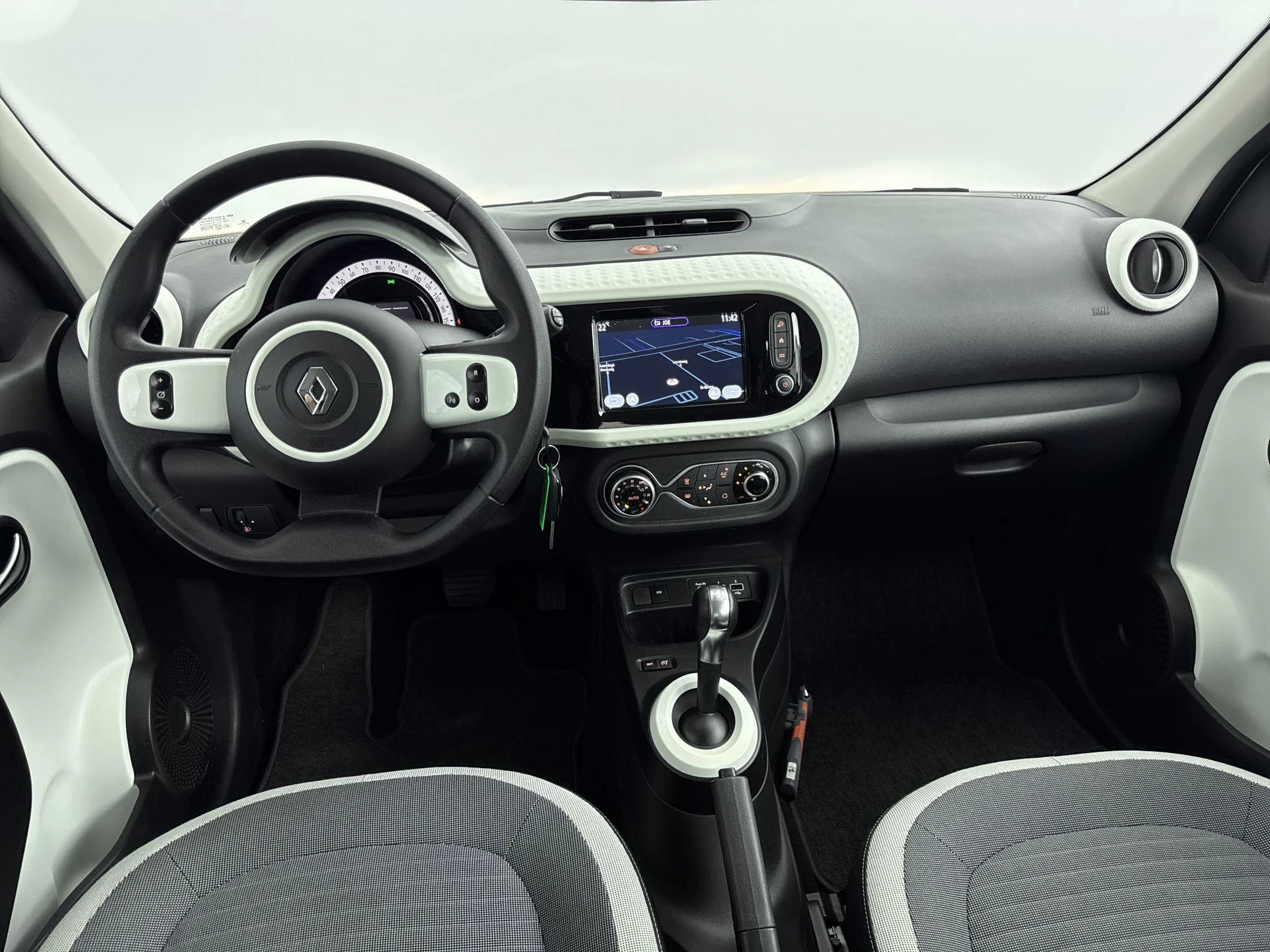 Renault-Twingo-image-16