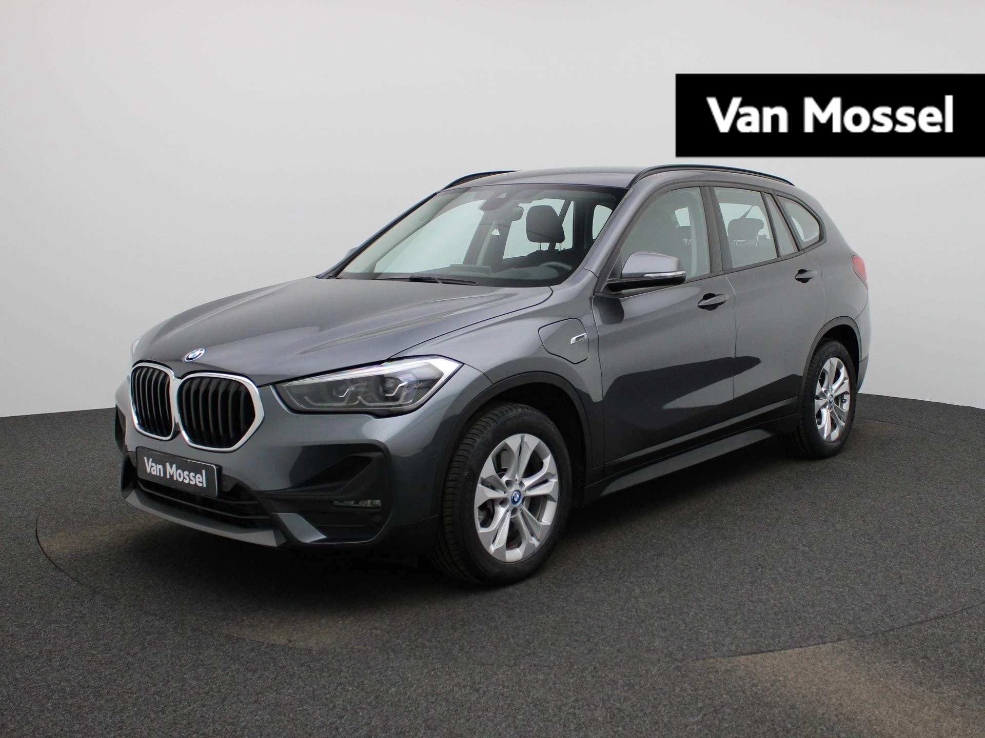 BMW-X1-image-0