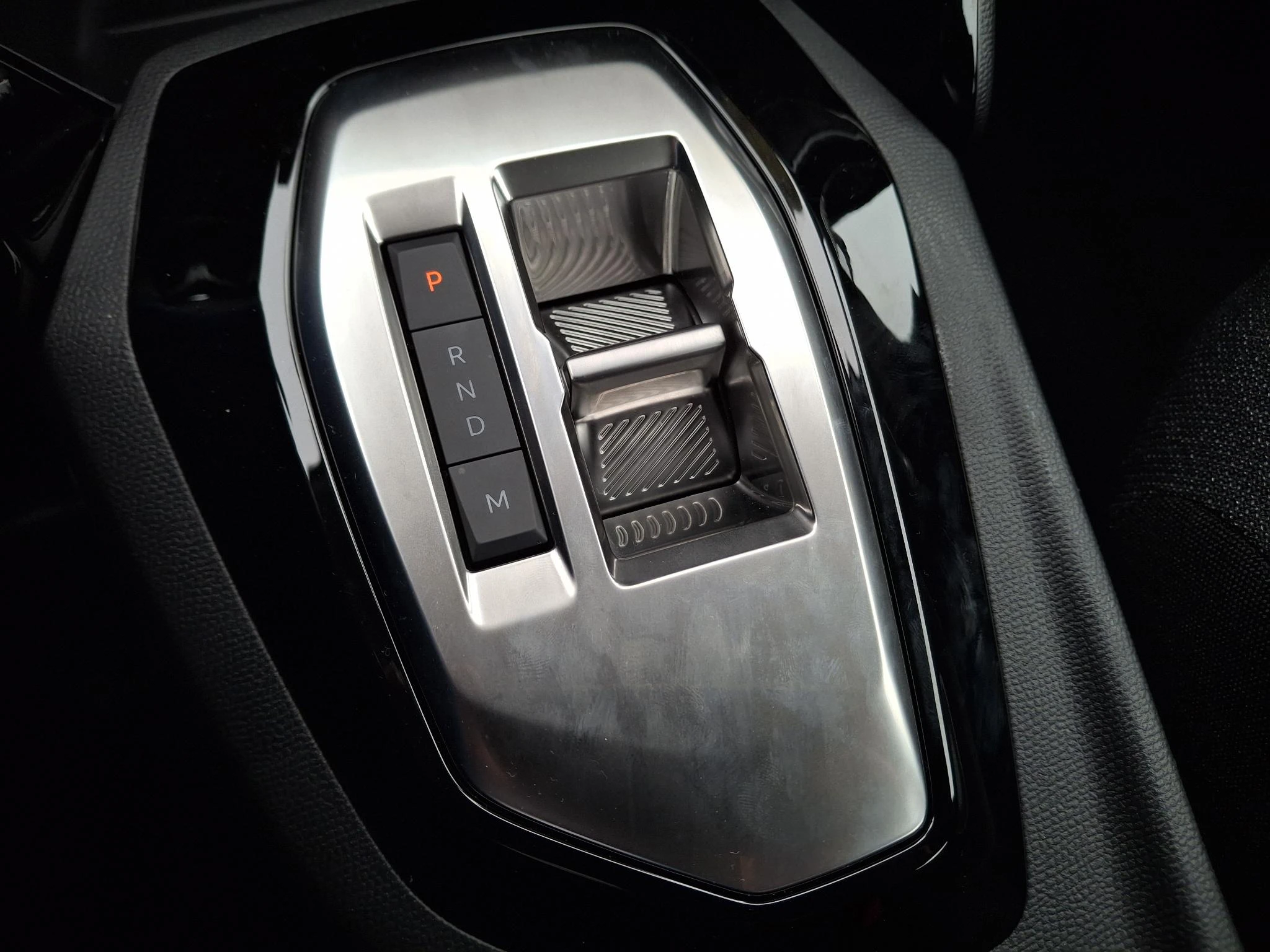 Peugeot-208-image-10