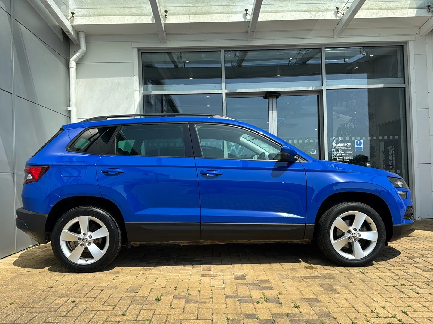 Škoda Karoq 1.0 TSI SE 5dr