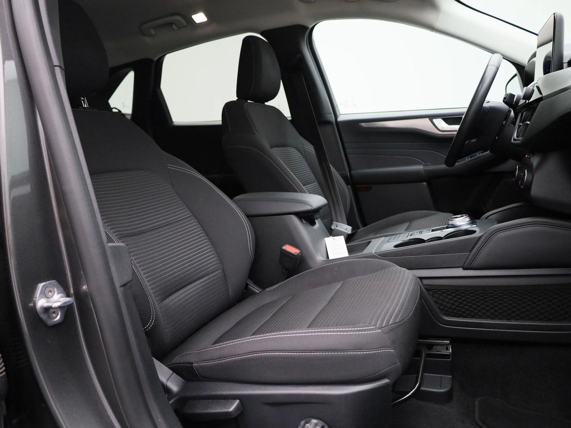Ford-Kuga-image-35