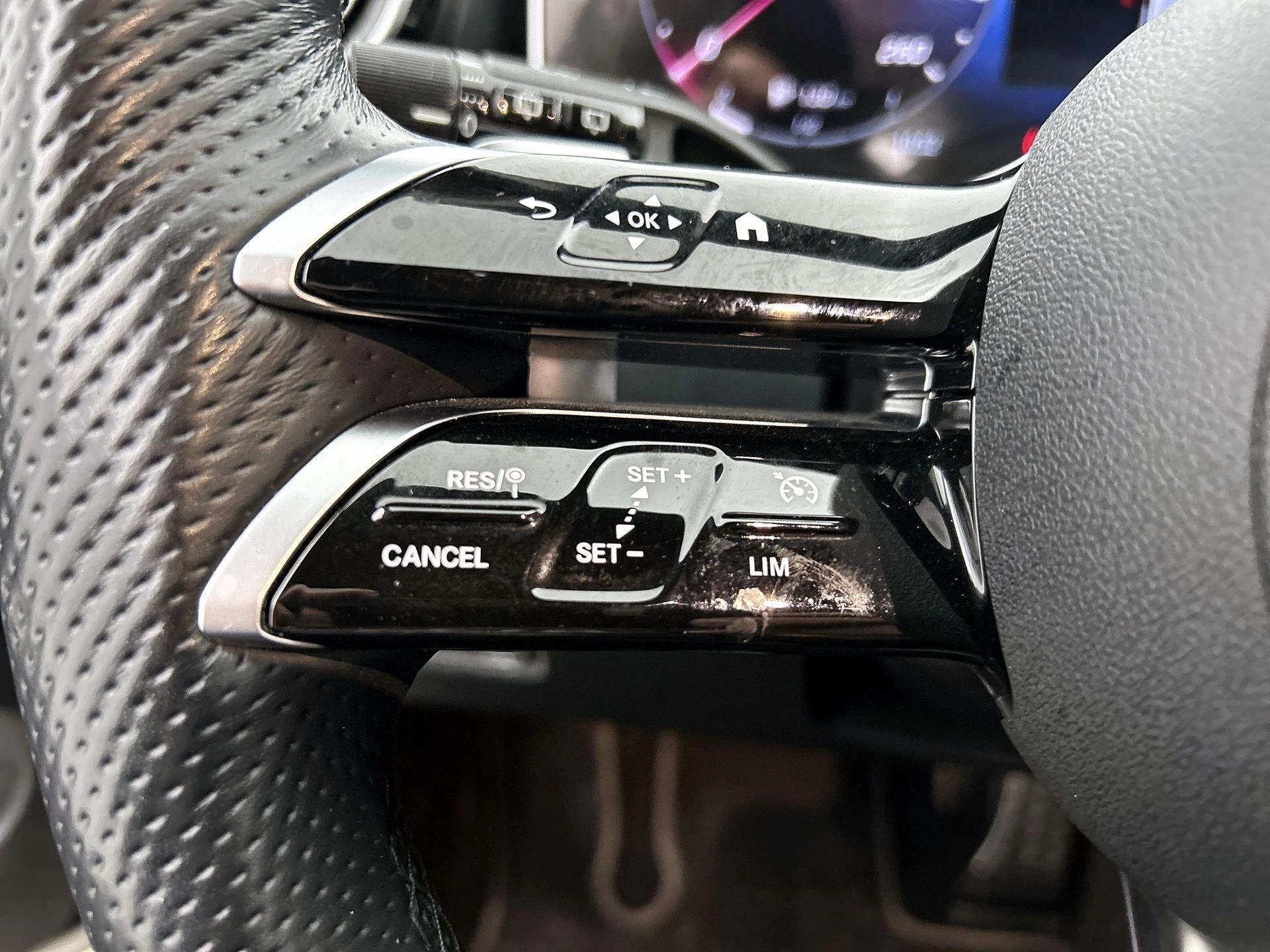 Mercedes-Benz-C-Klasse-image-38