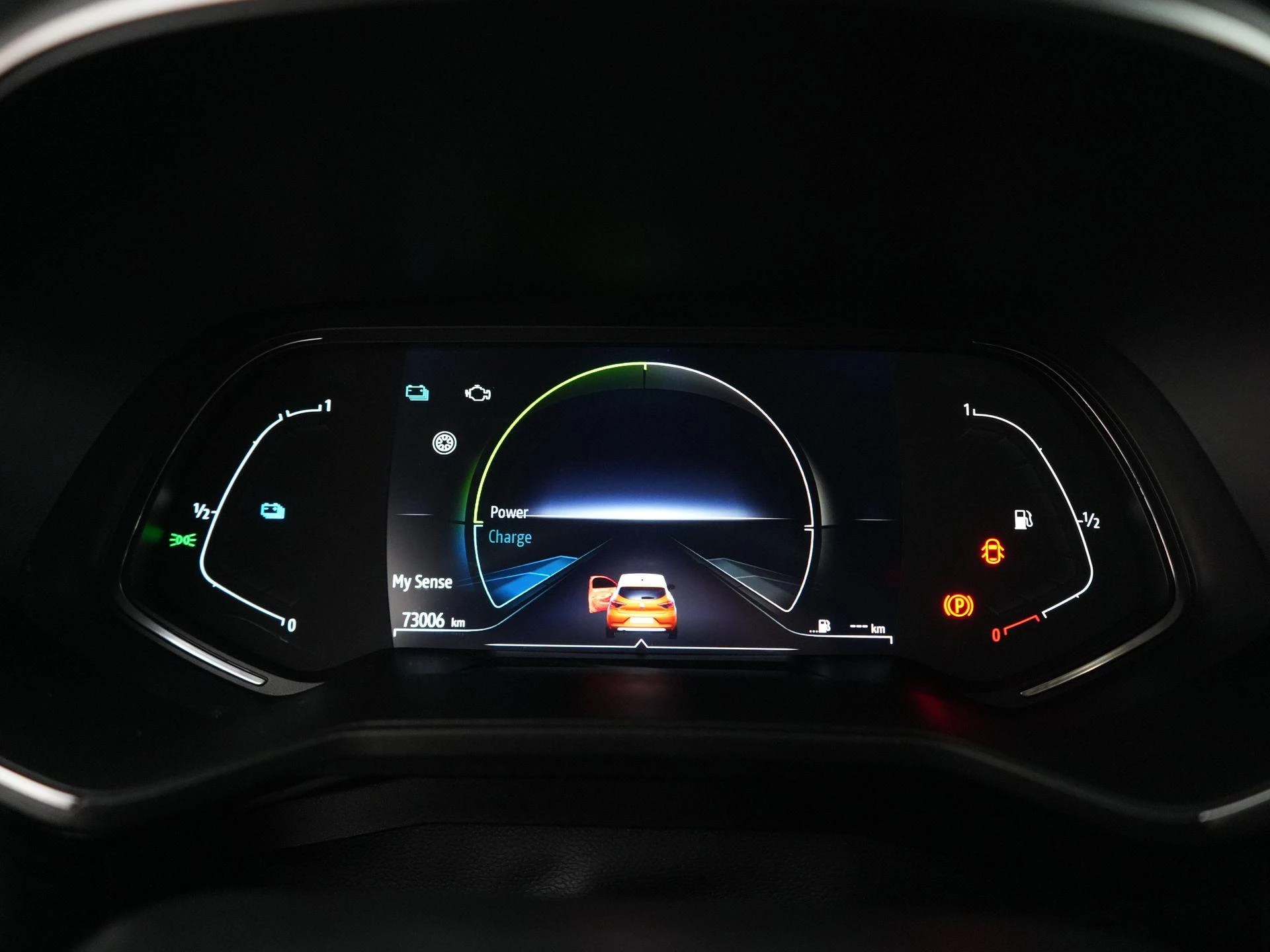 Renault Clio 1.6 E-Tech Hybrid 140 Initiale Paris