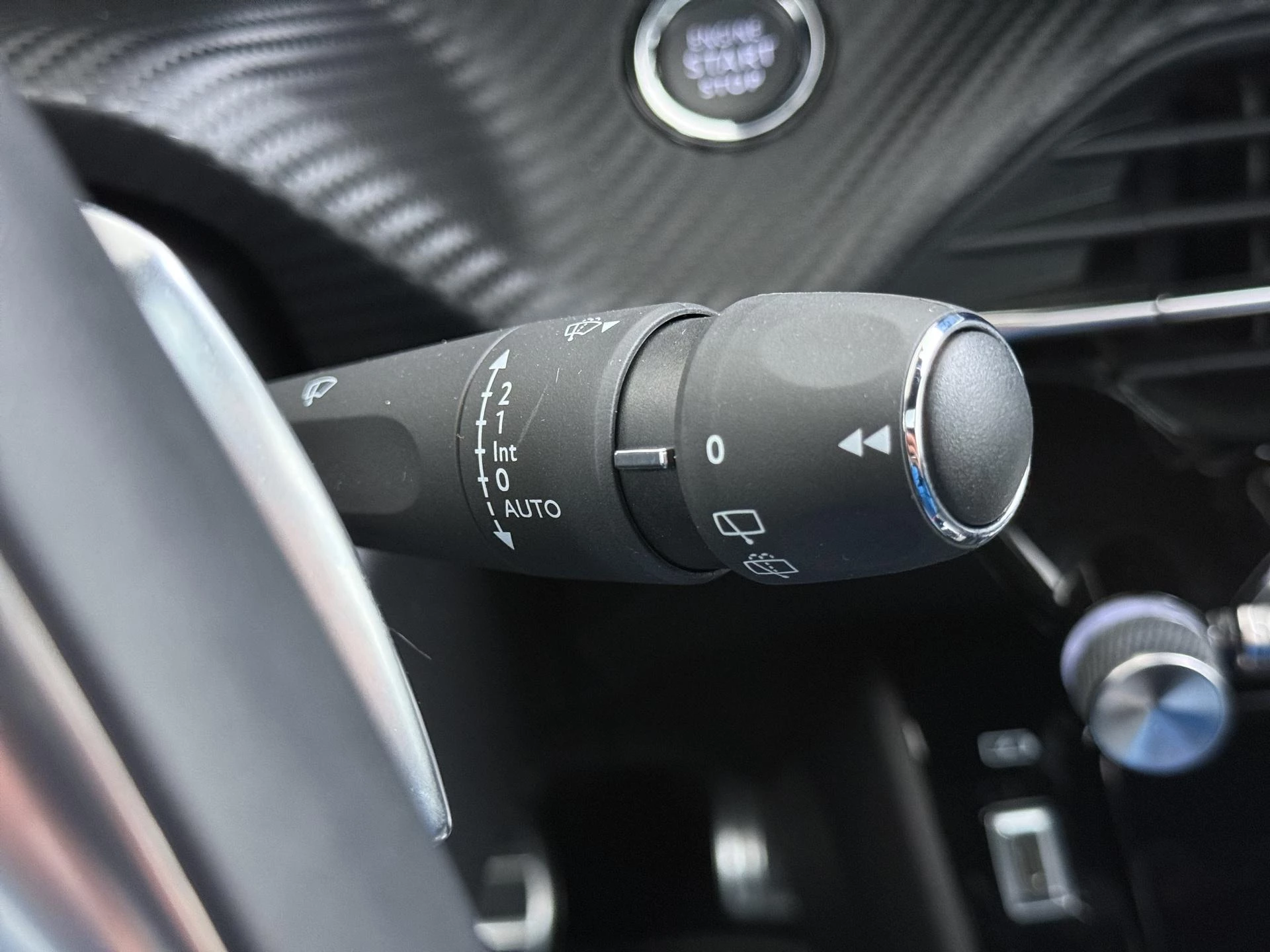 Peugeot-208-image-21