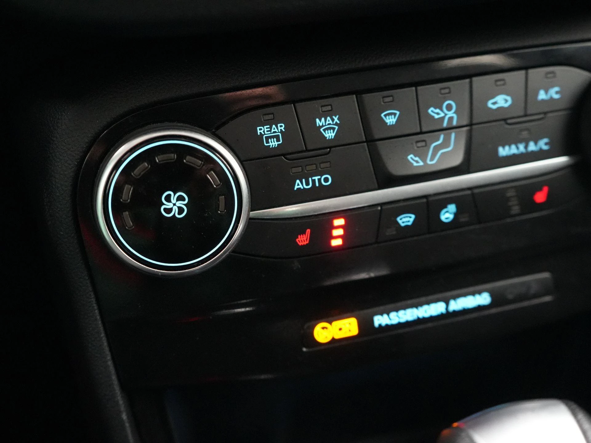 Ford Puma Titanium Automaat|Wireless Charging|Winterpack