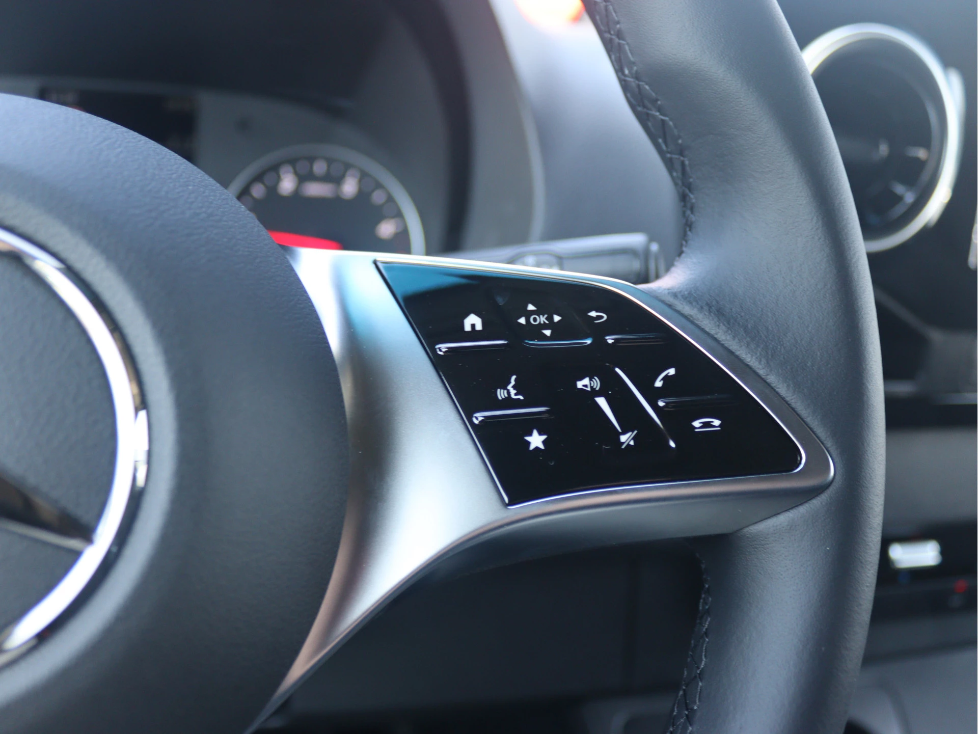 Mercedes-Benz-Sprinter-image-9