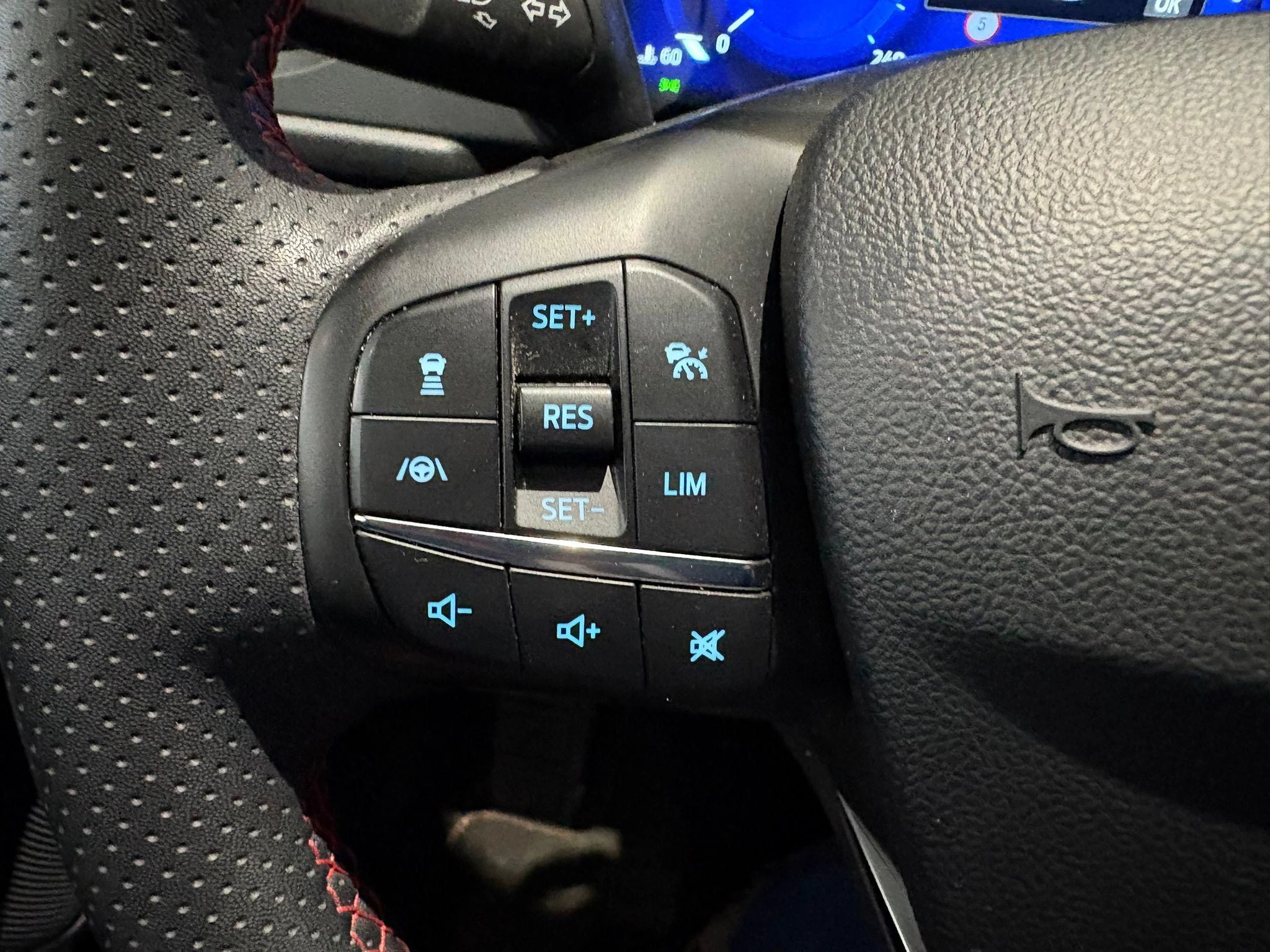 Ford-Kuga-image-17