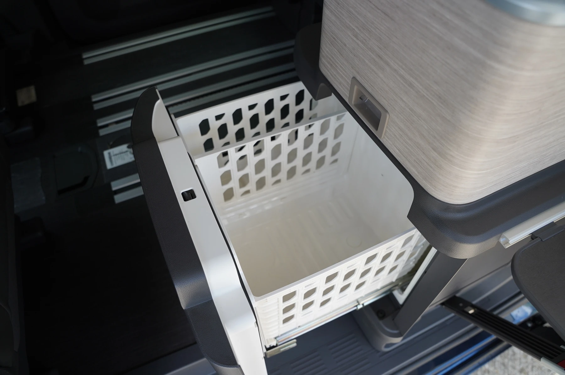 Volkswagen-California-image-24