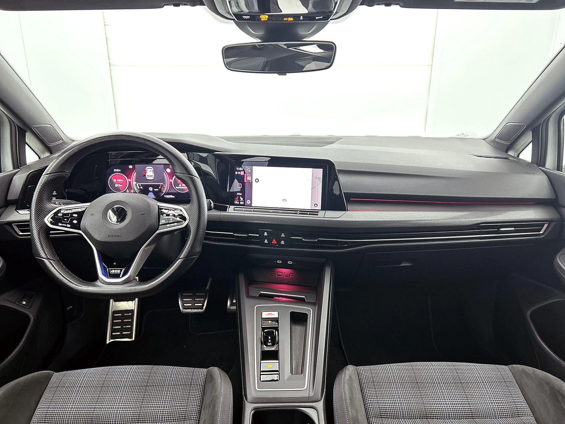 Volkswagen-Golf-image-22