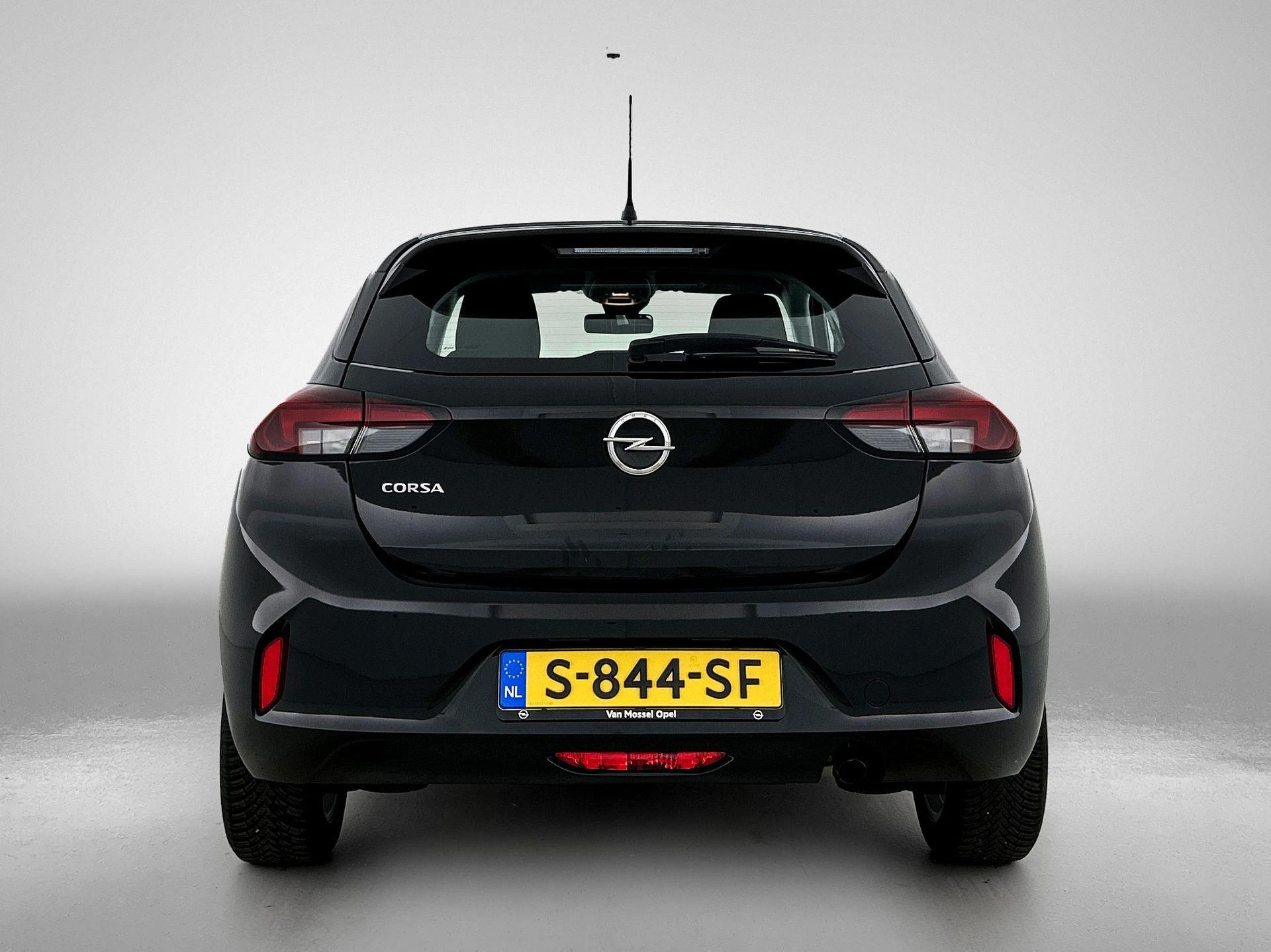 Opel-Corsa-image-2