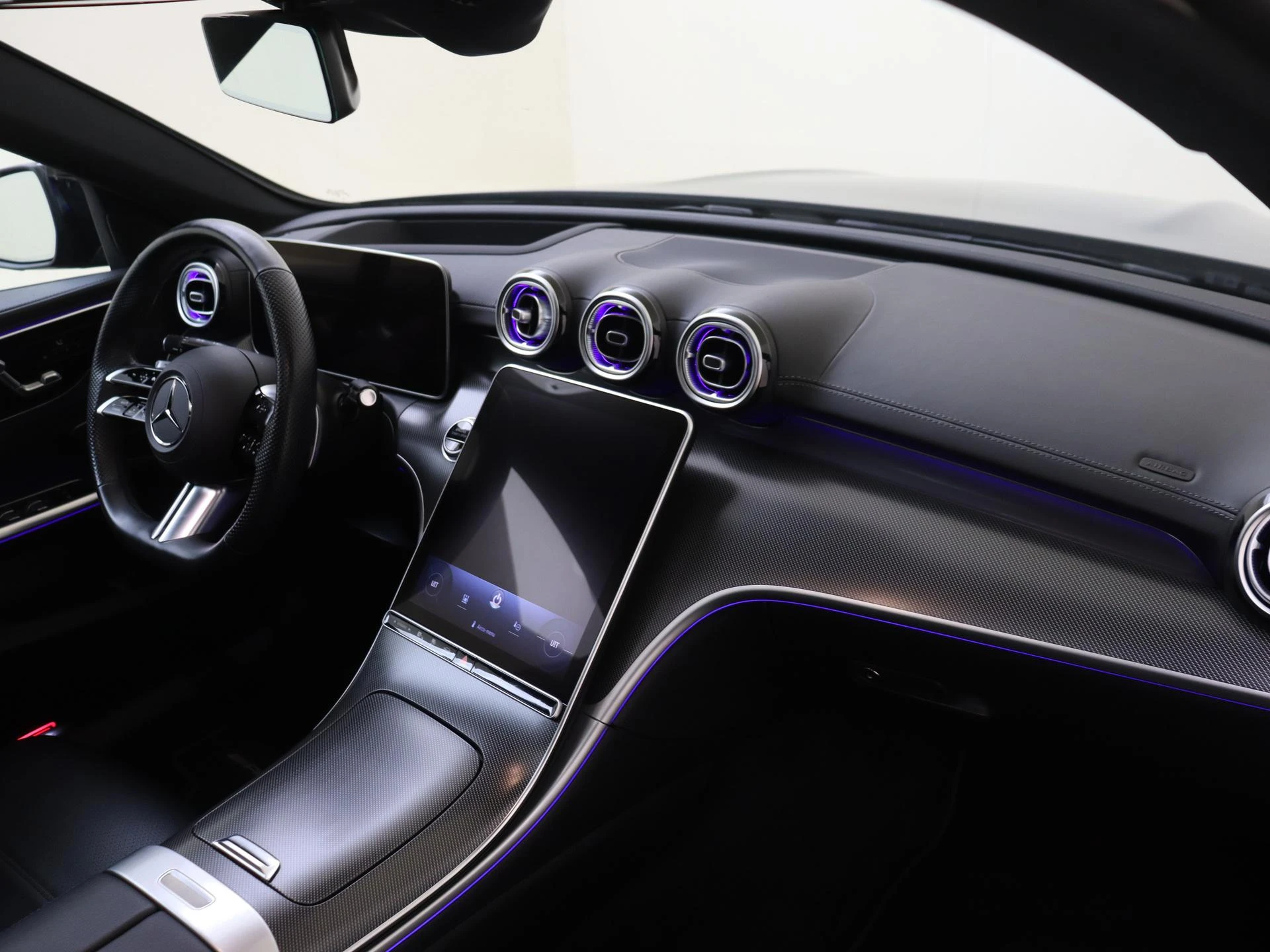 Mercedes-Benz-C-Klasse-image-4
