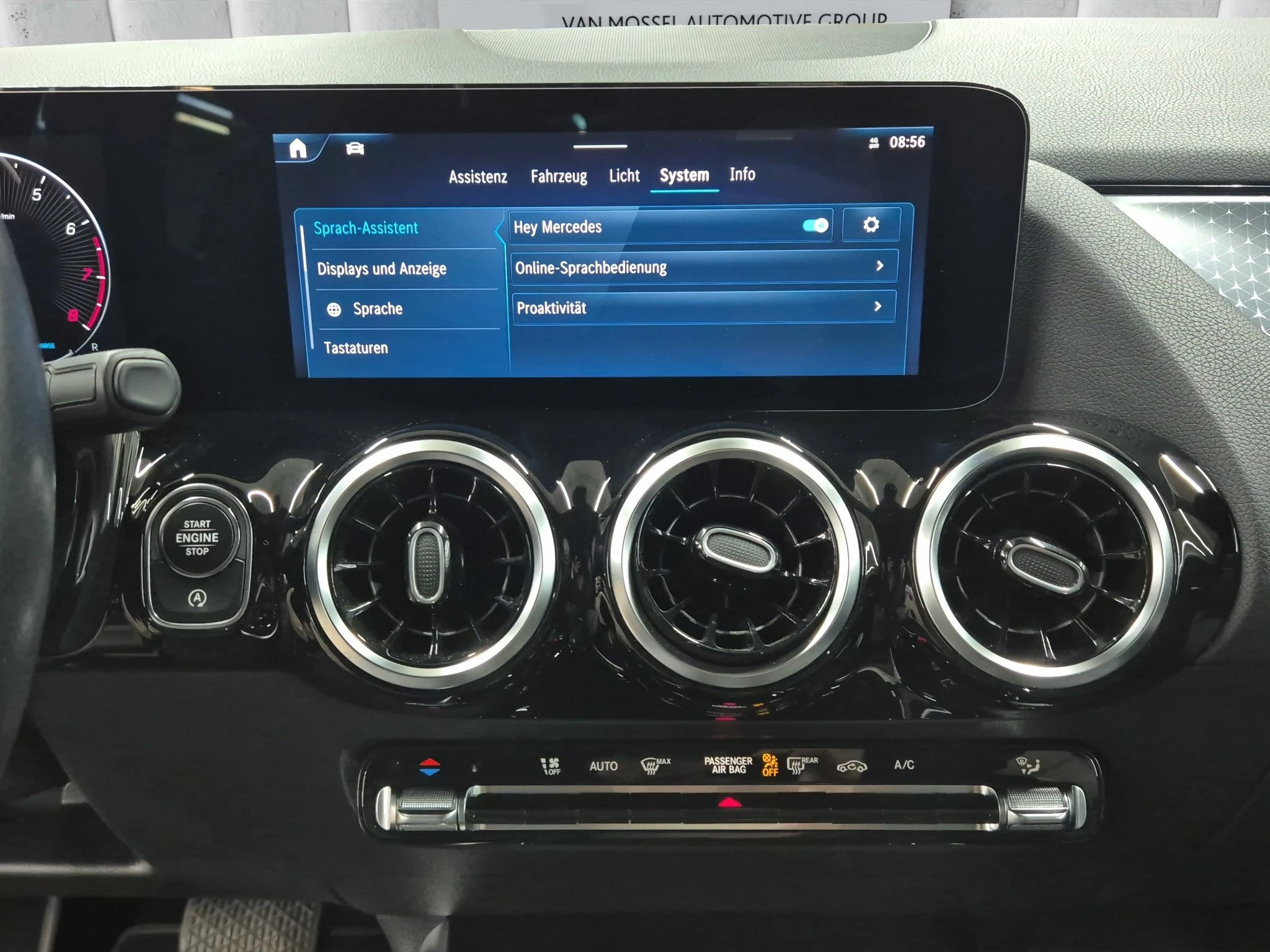 Mercedes-Benz-B-Klasse-image-14