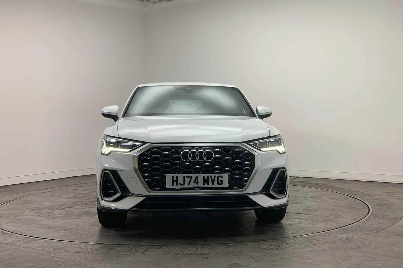 Audi-Q3-image-6
