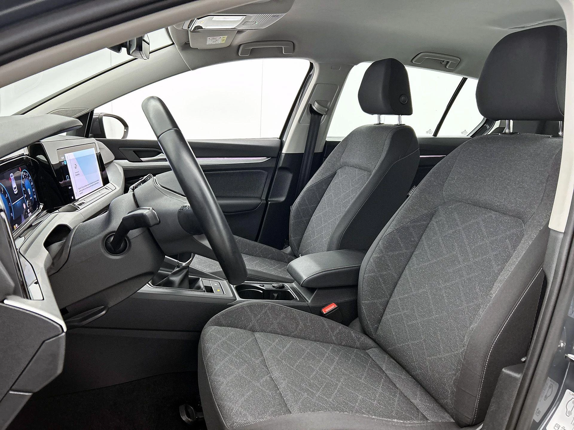 Volkswagen-Golf-image-30