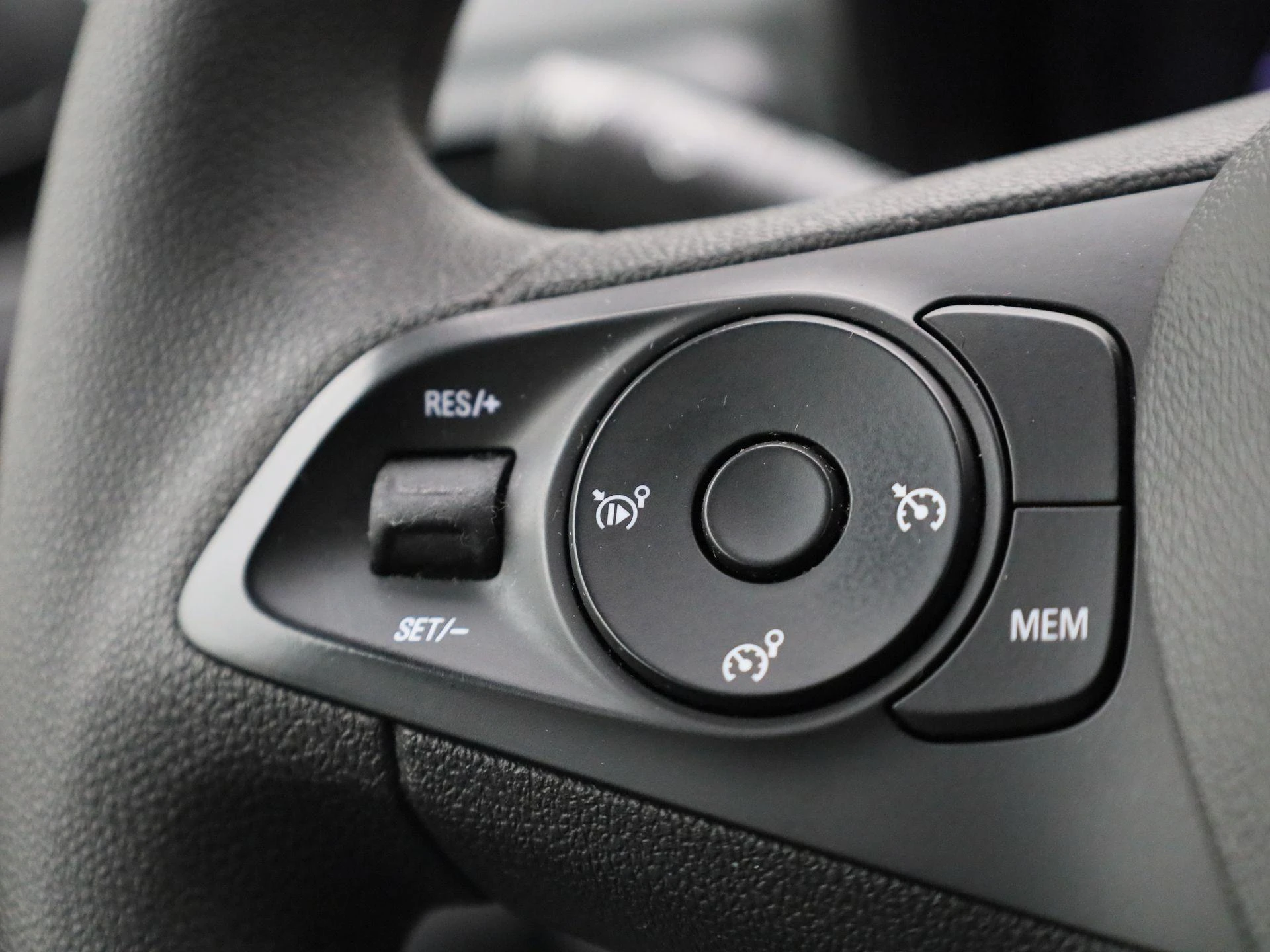 Opel-Combo-image-16